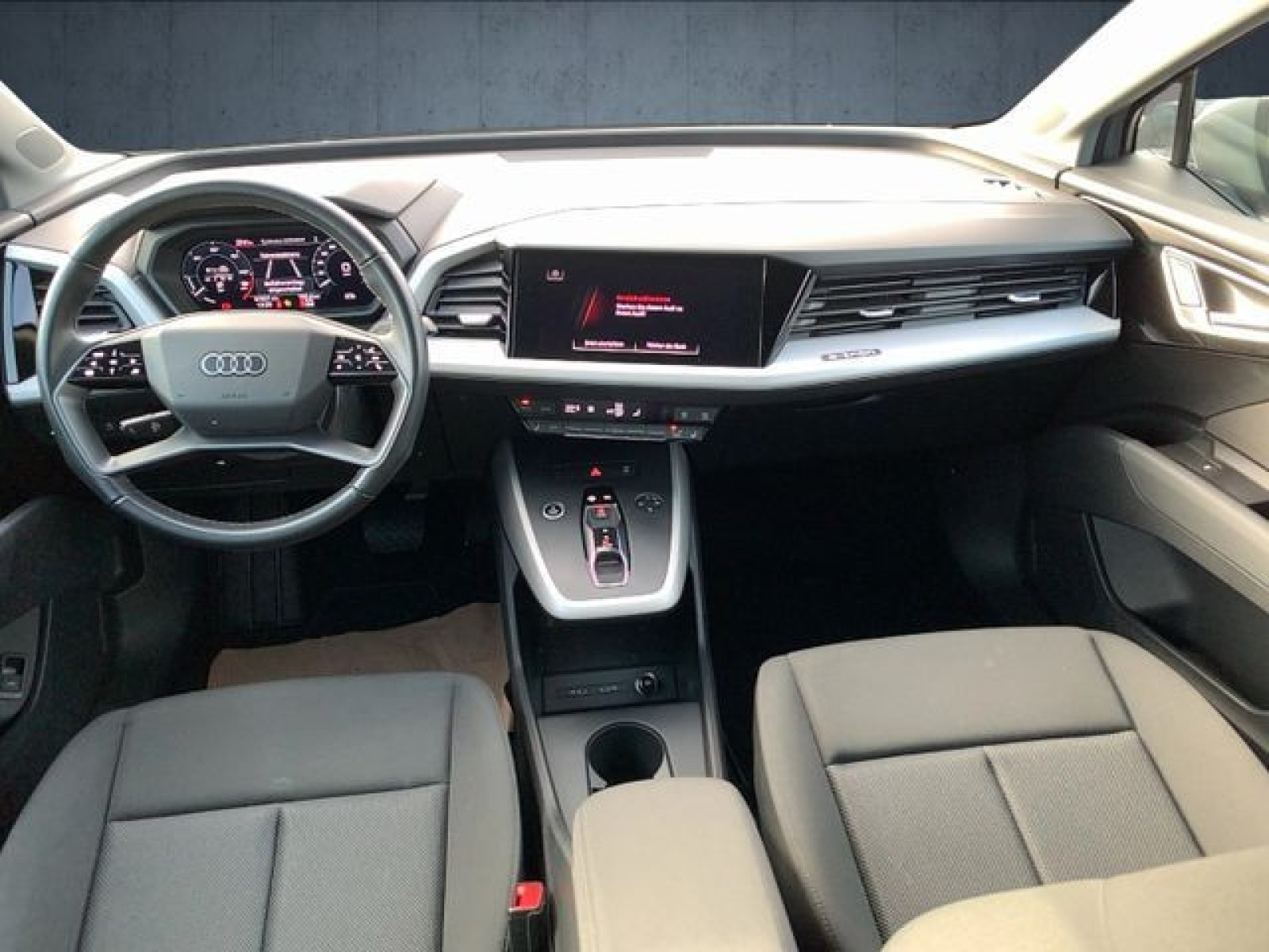 Audi - Q4 e-tron_13