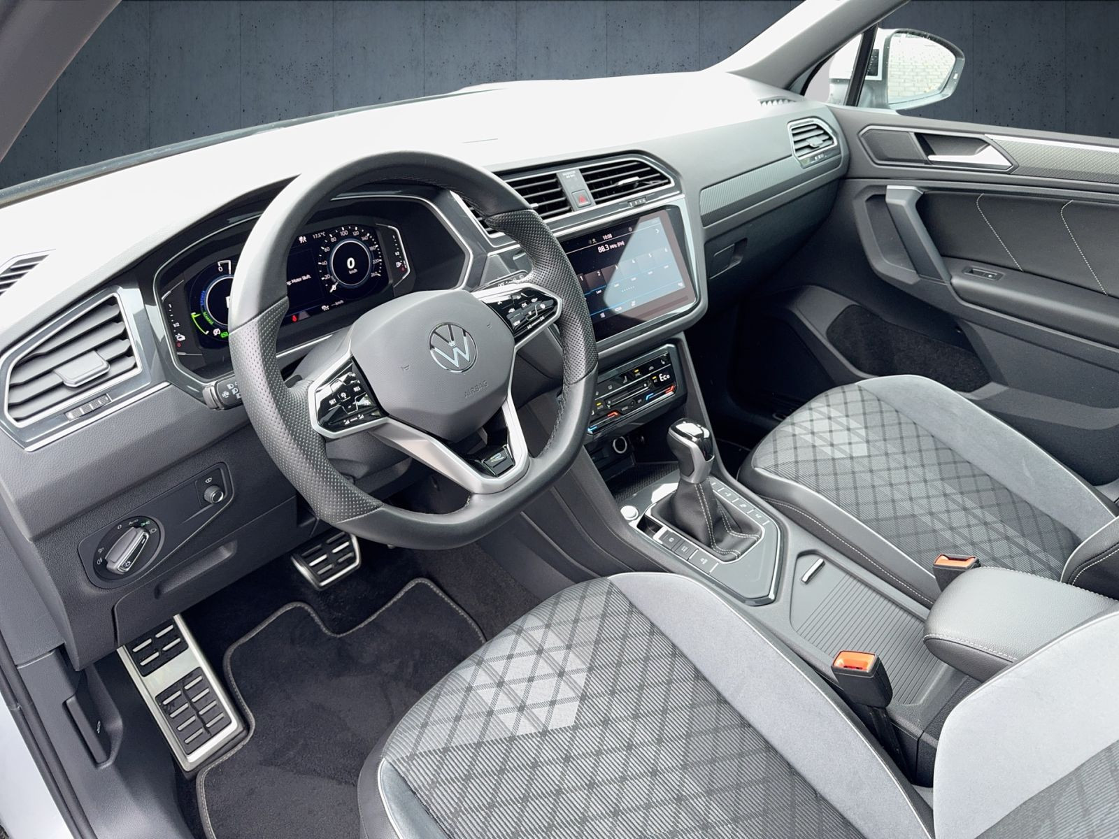 Volkswagen - Tiguan_11