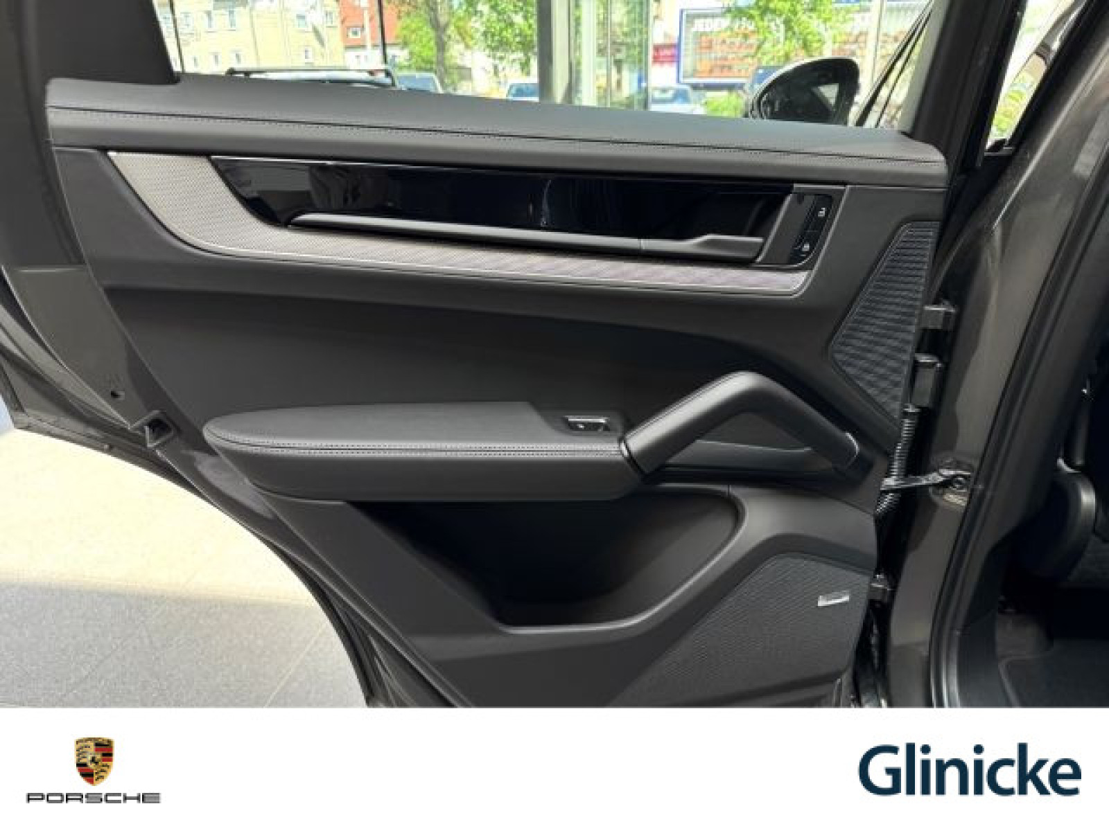 Porsche - Cayenne_37