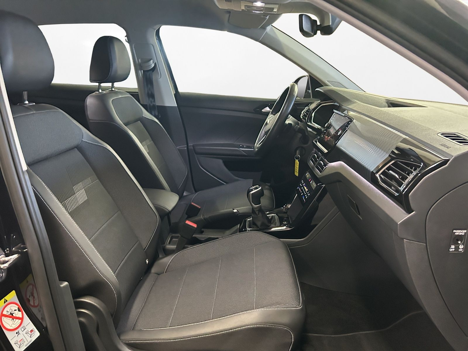 Volkswagen - T-Cross_18