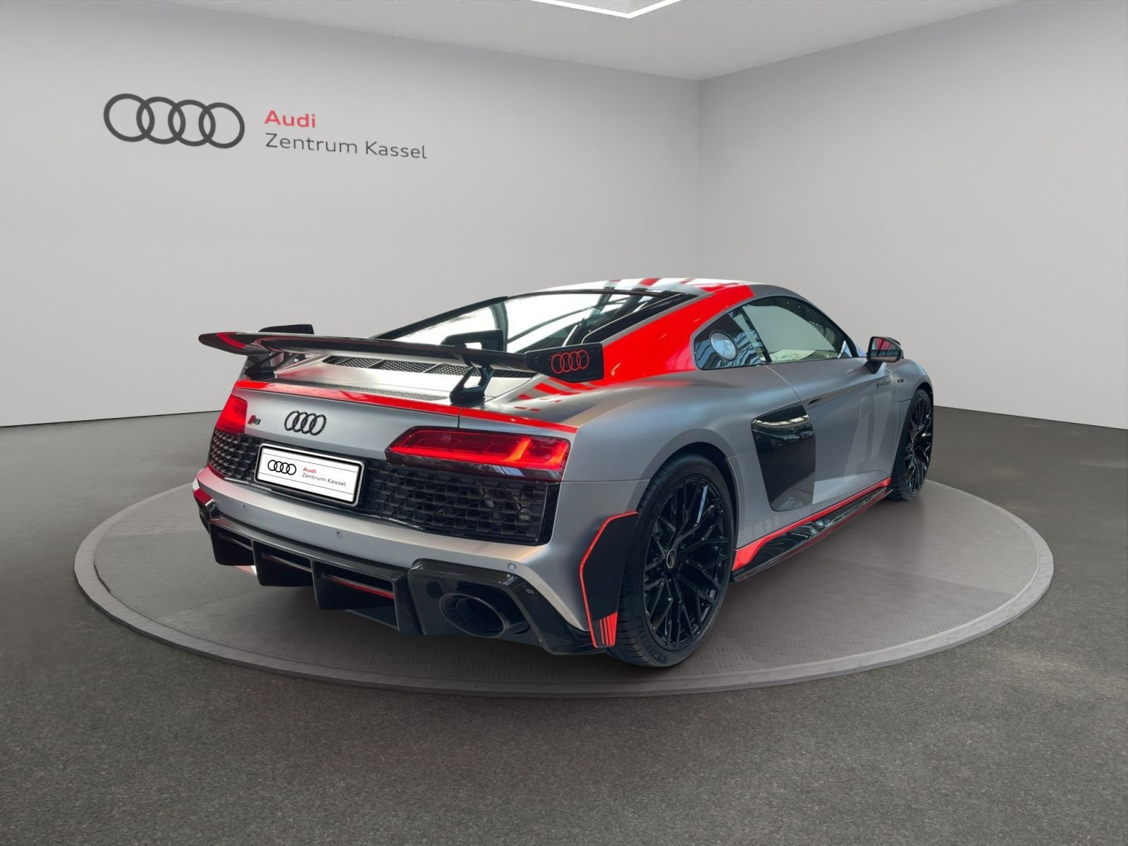 Audi - R8_2