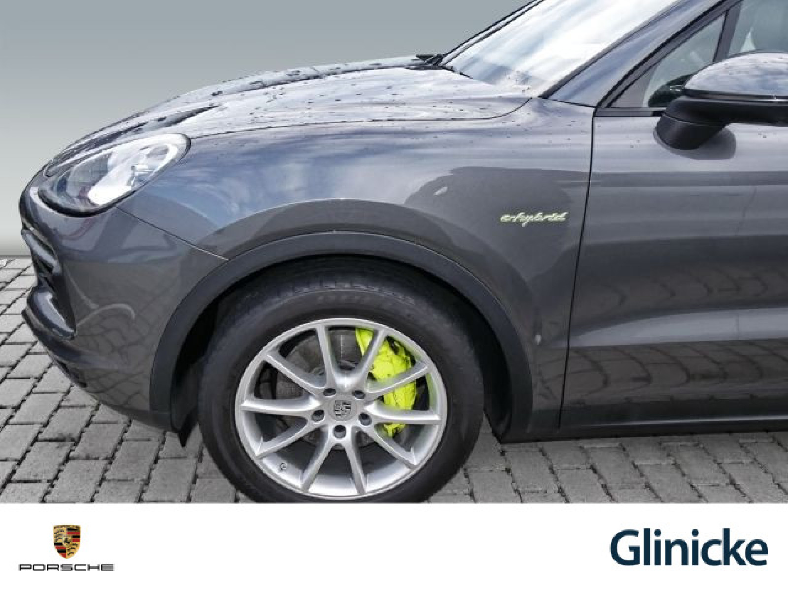 Porsche - Cayenne_24