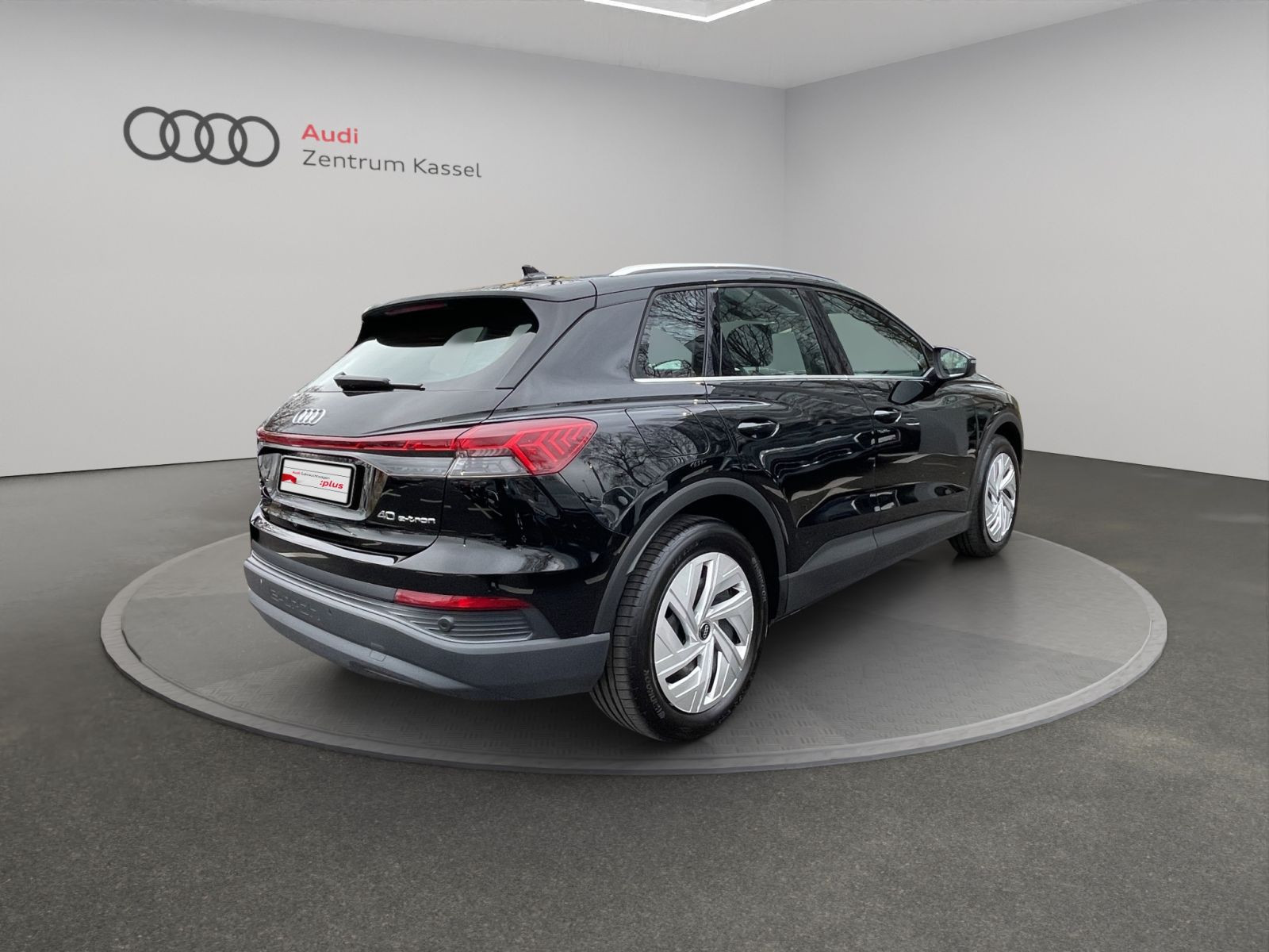Audi - Q4_7
