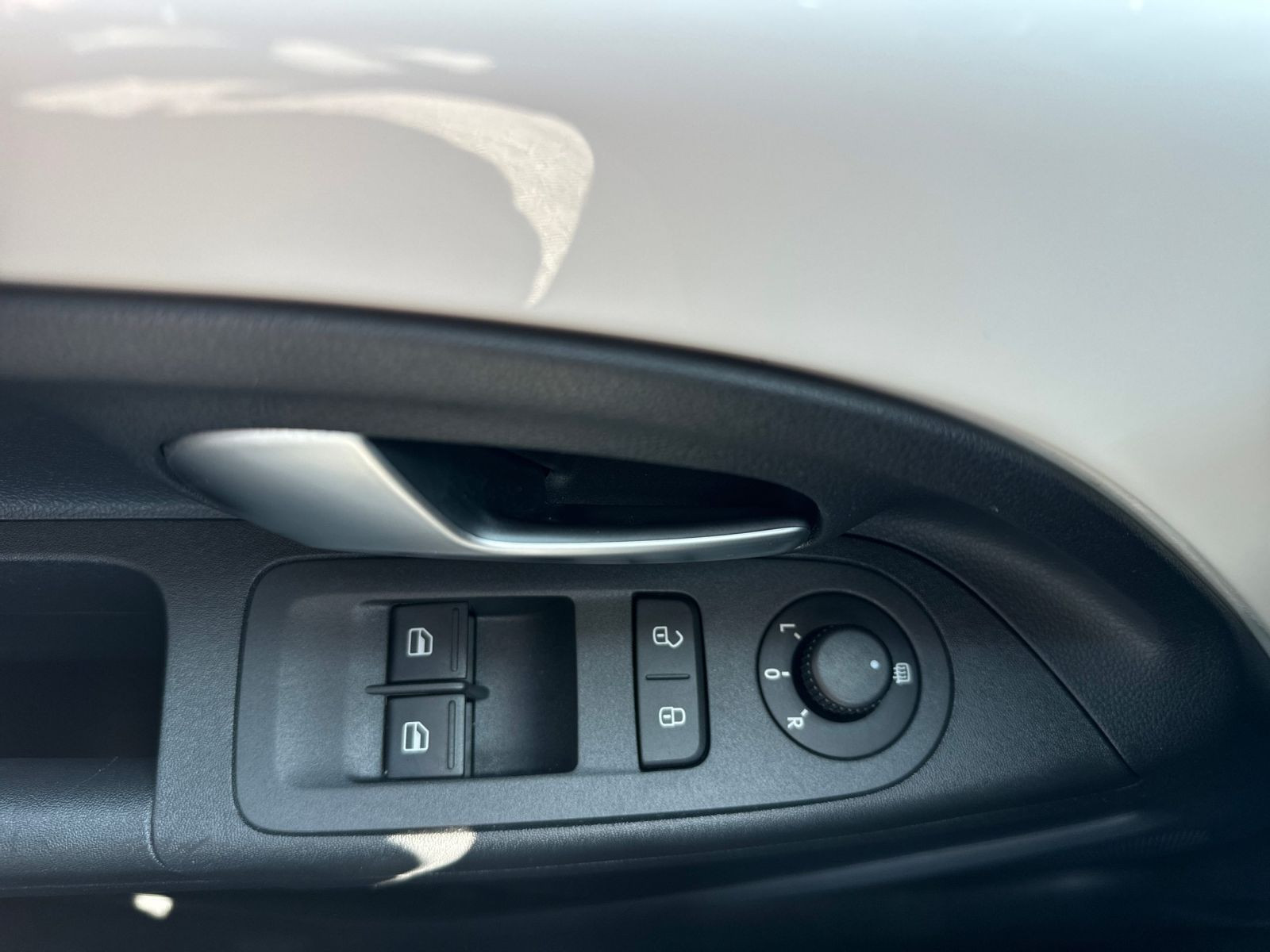 Volkswagen - up!_15