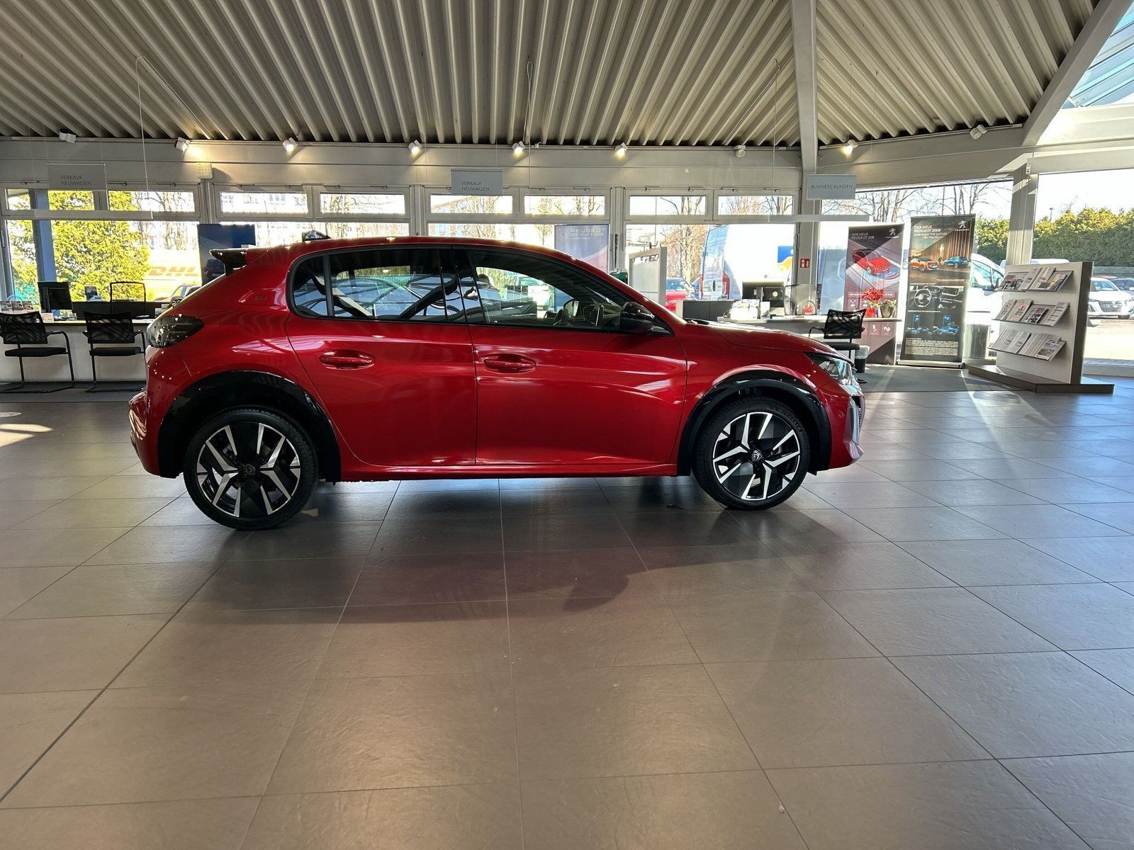 Peugeot - 208_5