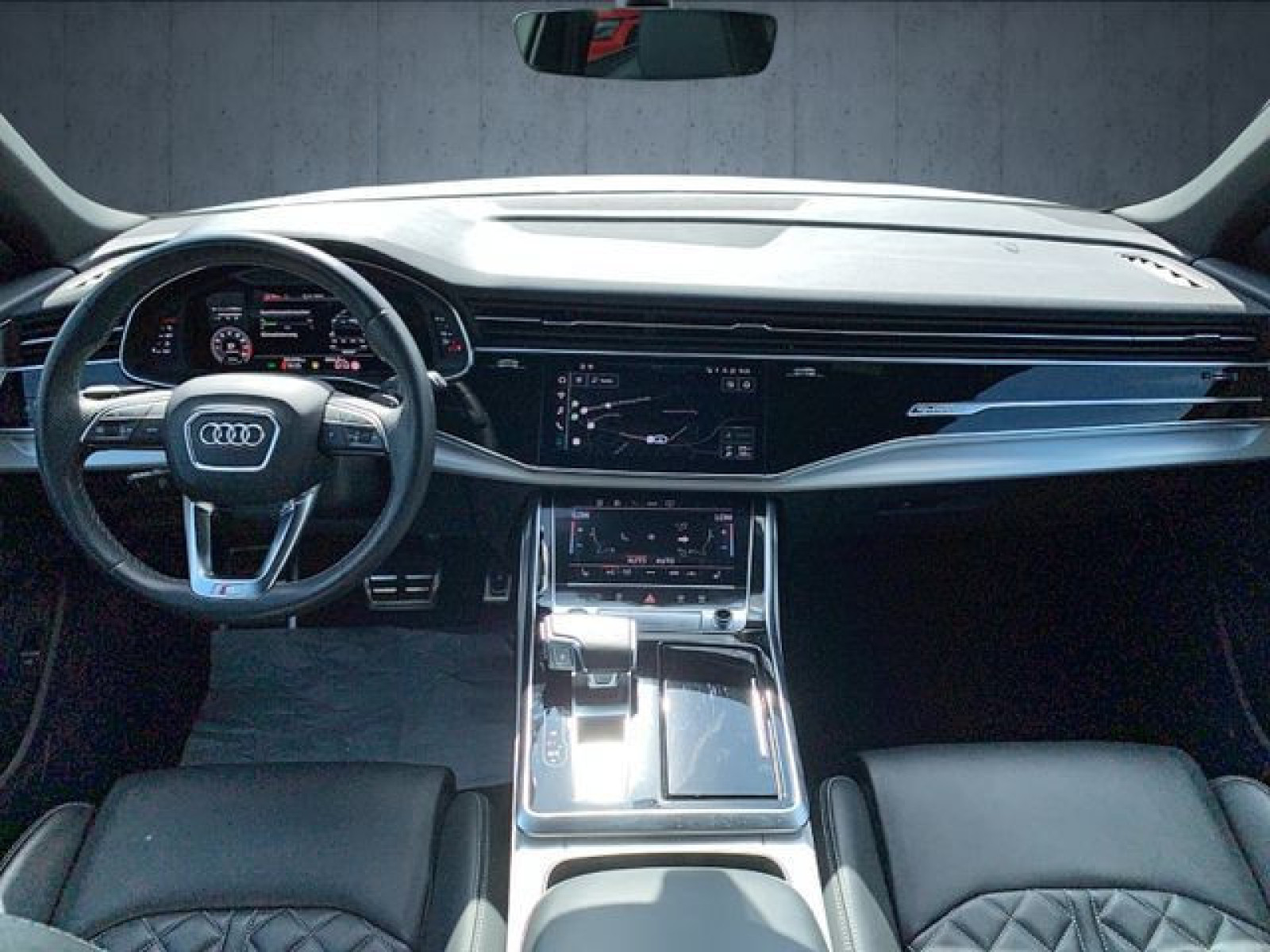 Audi - SQ8_14