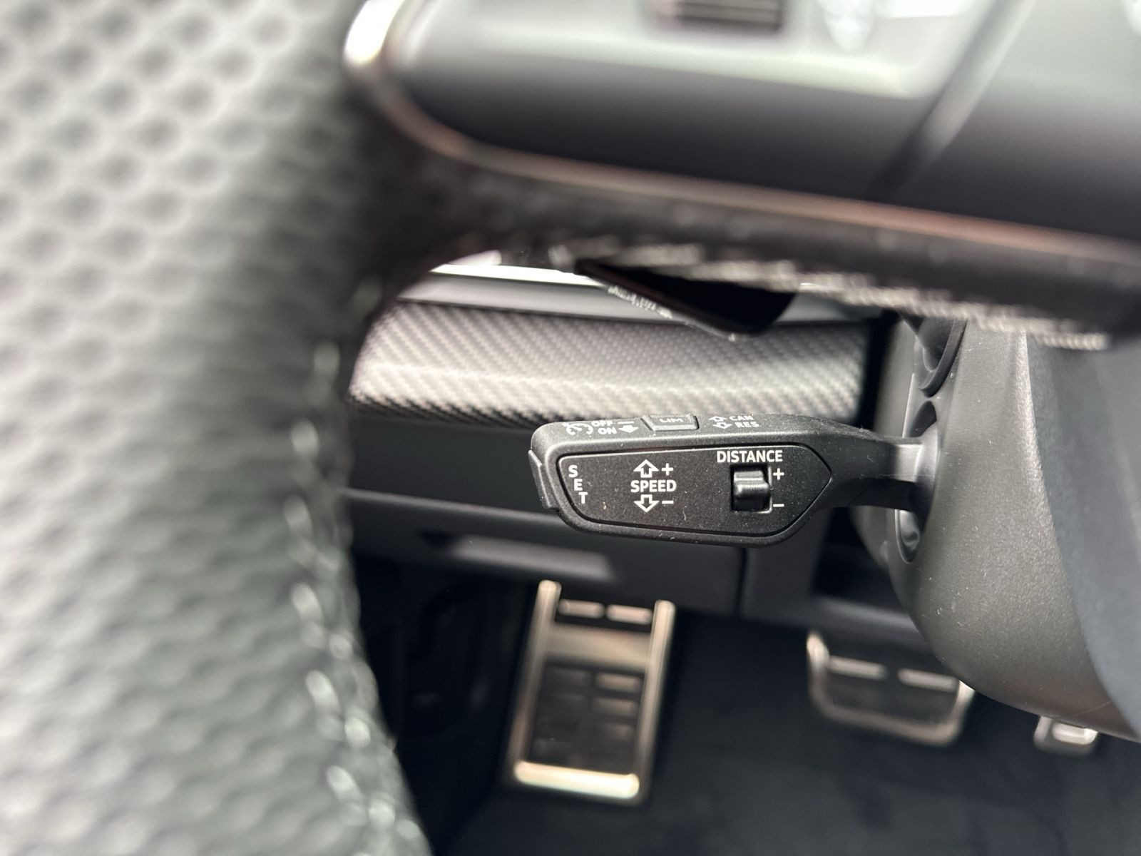 Audi - RS Q8_25