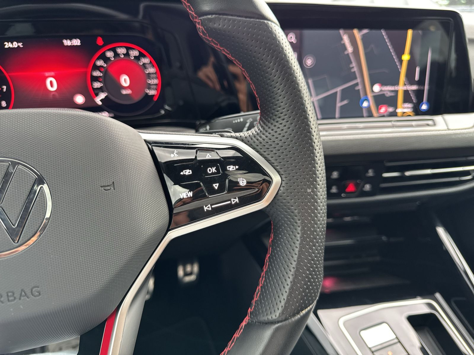 Volkswagen - Golf GTI_26