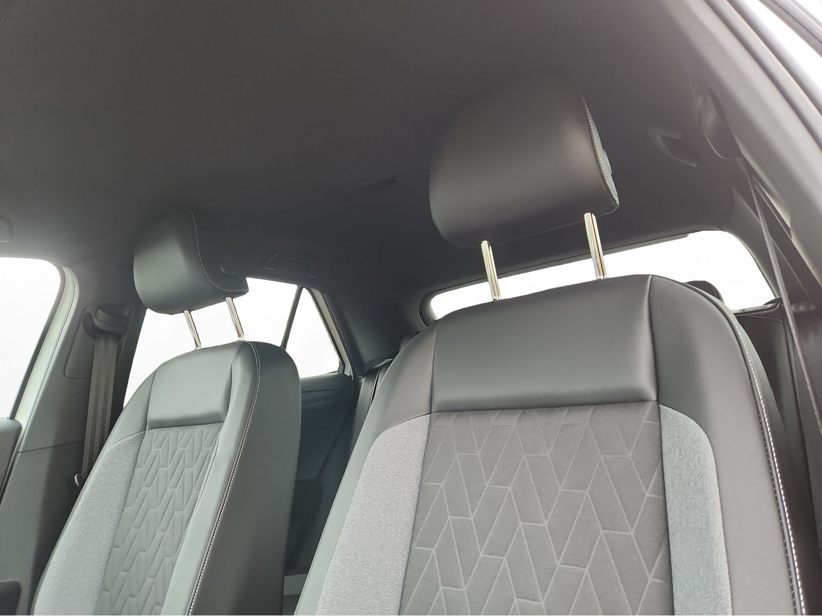 Volkswagen - T-Roc_17