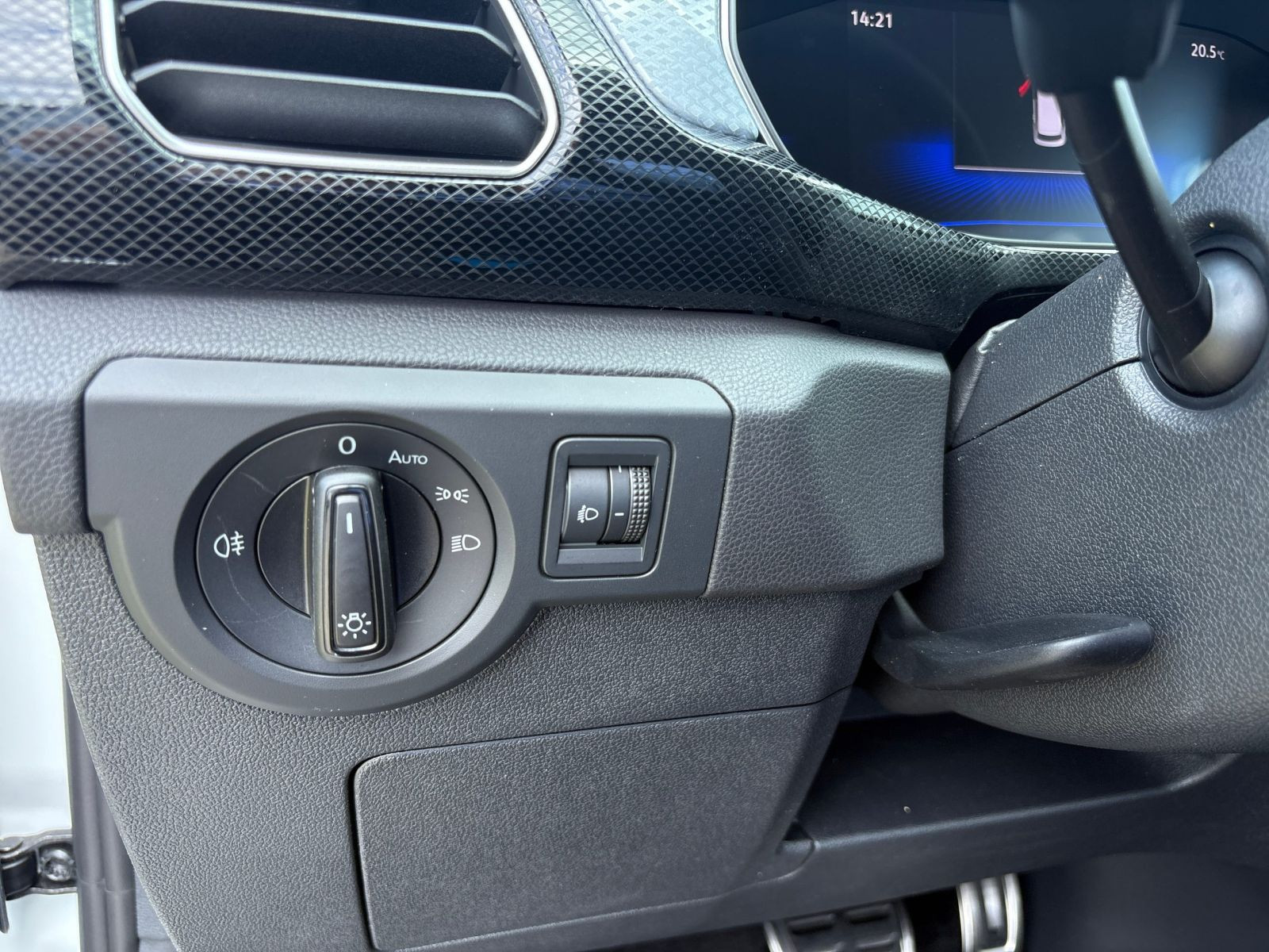 Volkswagen - T-Cross_17