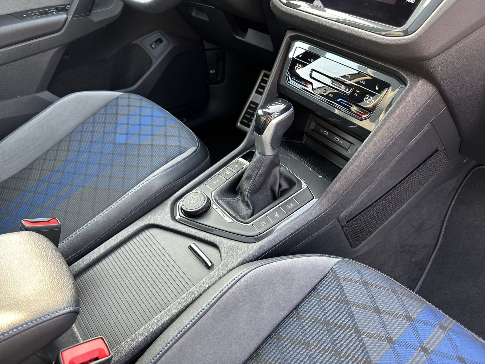 Volkswagen - Tiguan_24