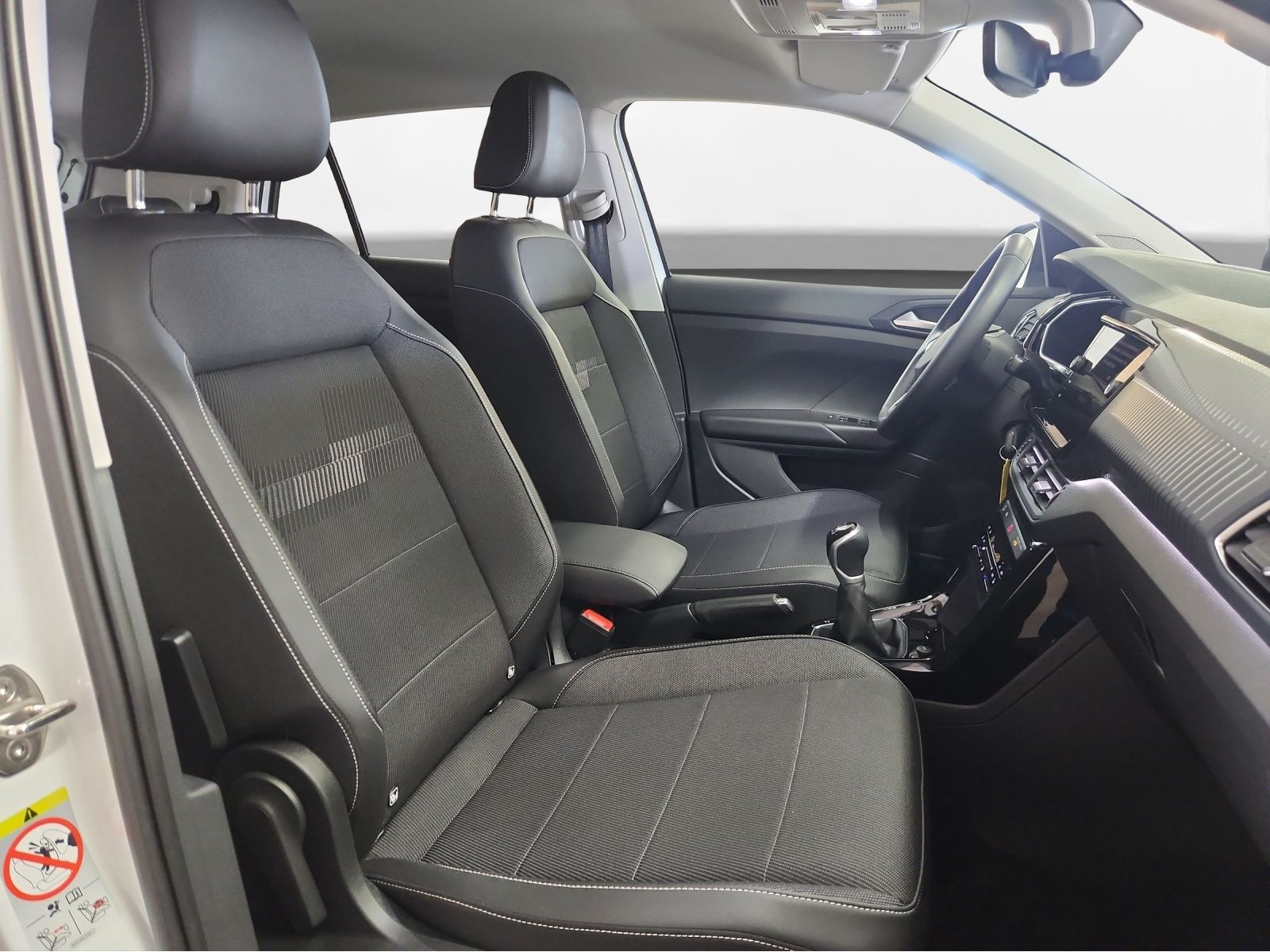 Volkswagen - T-Cross_16