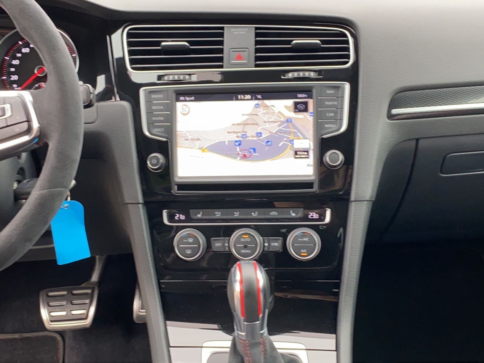 Volkswagen - Golf GTI_18