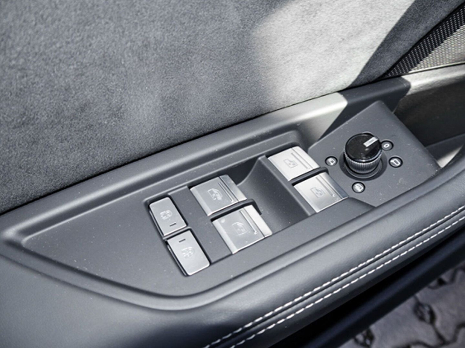 Audi - e-tron Sportback_13