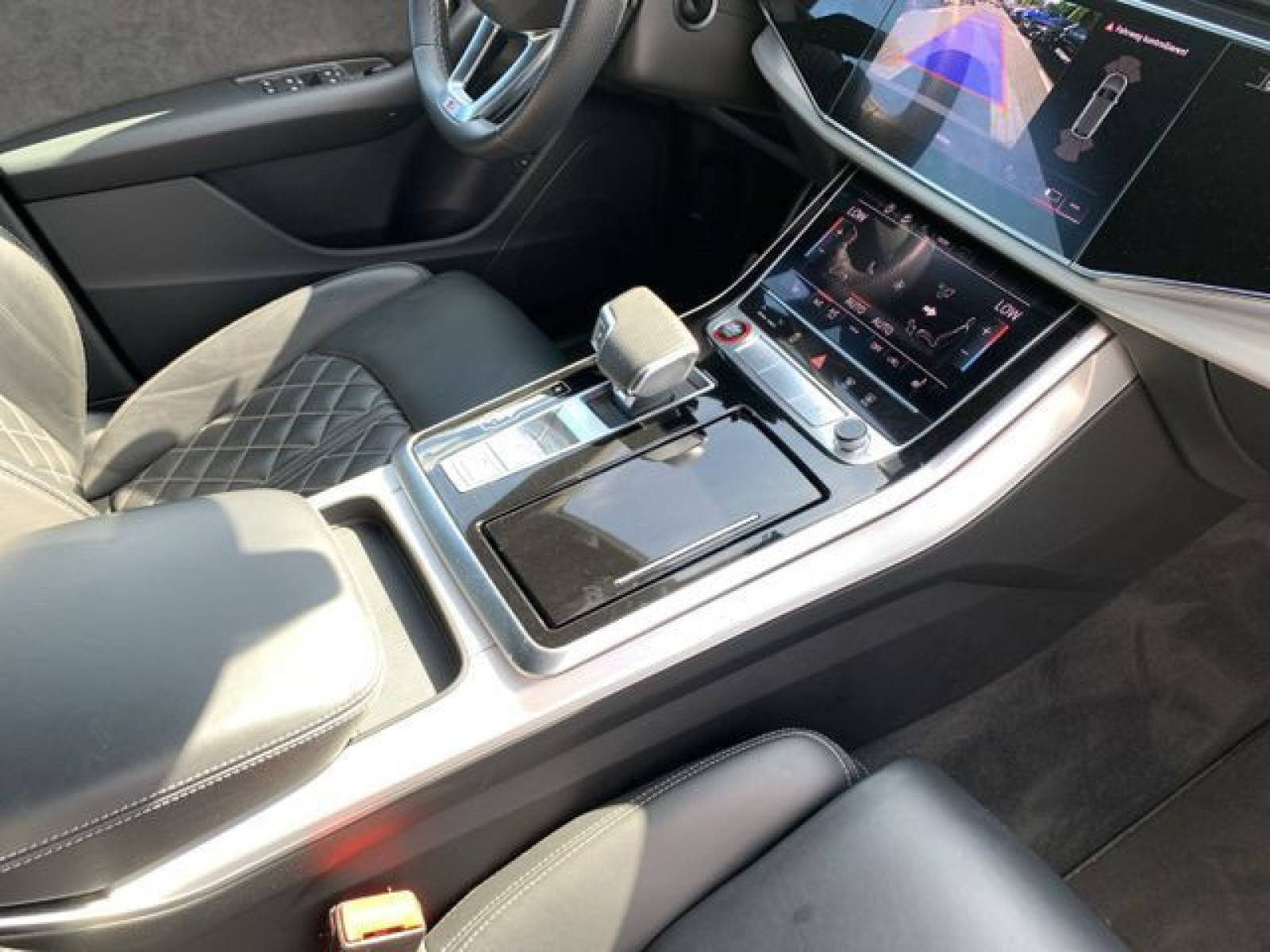 Audi - SQ8_28