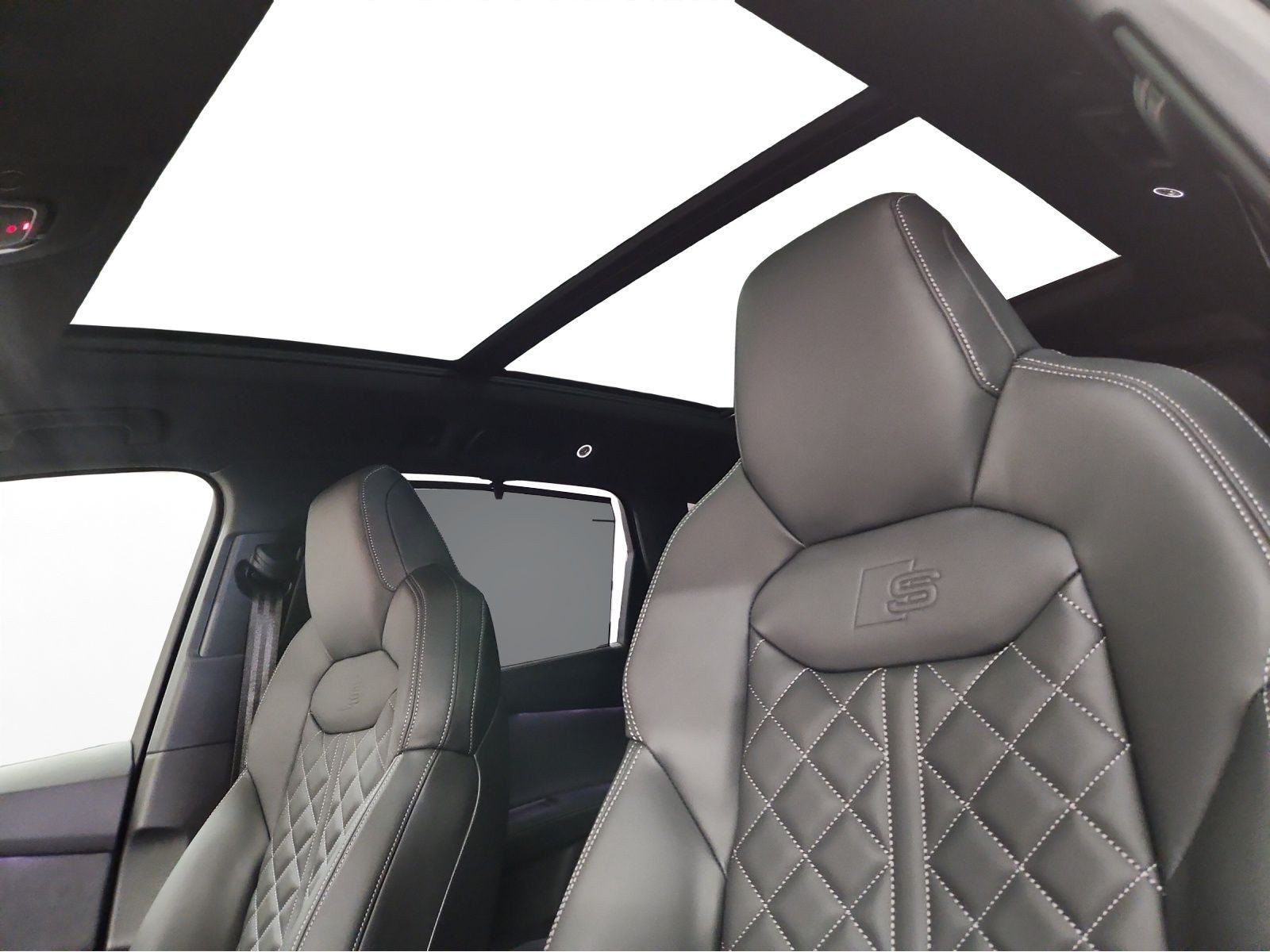 Audi - Q7_14