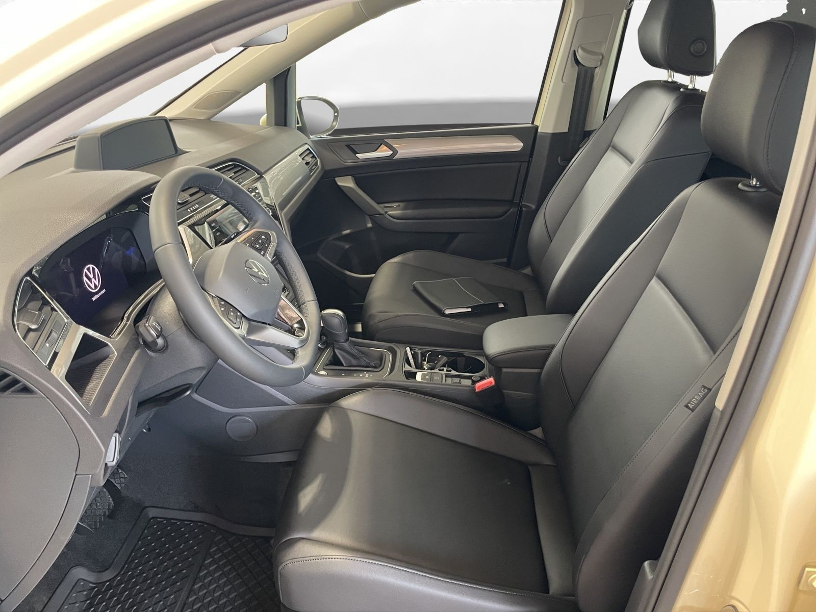 Volkswagen - Touran_5