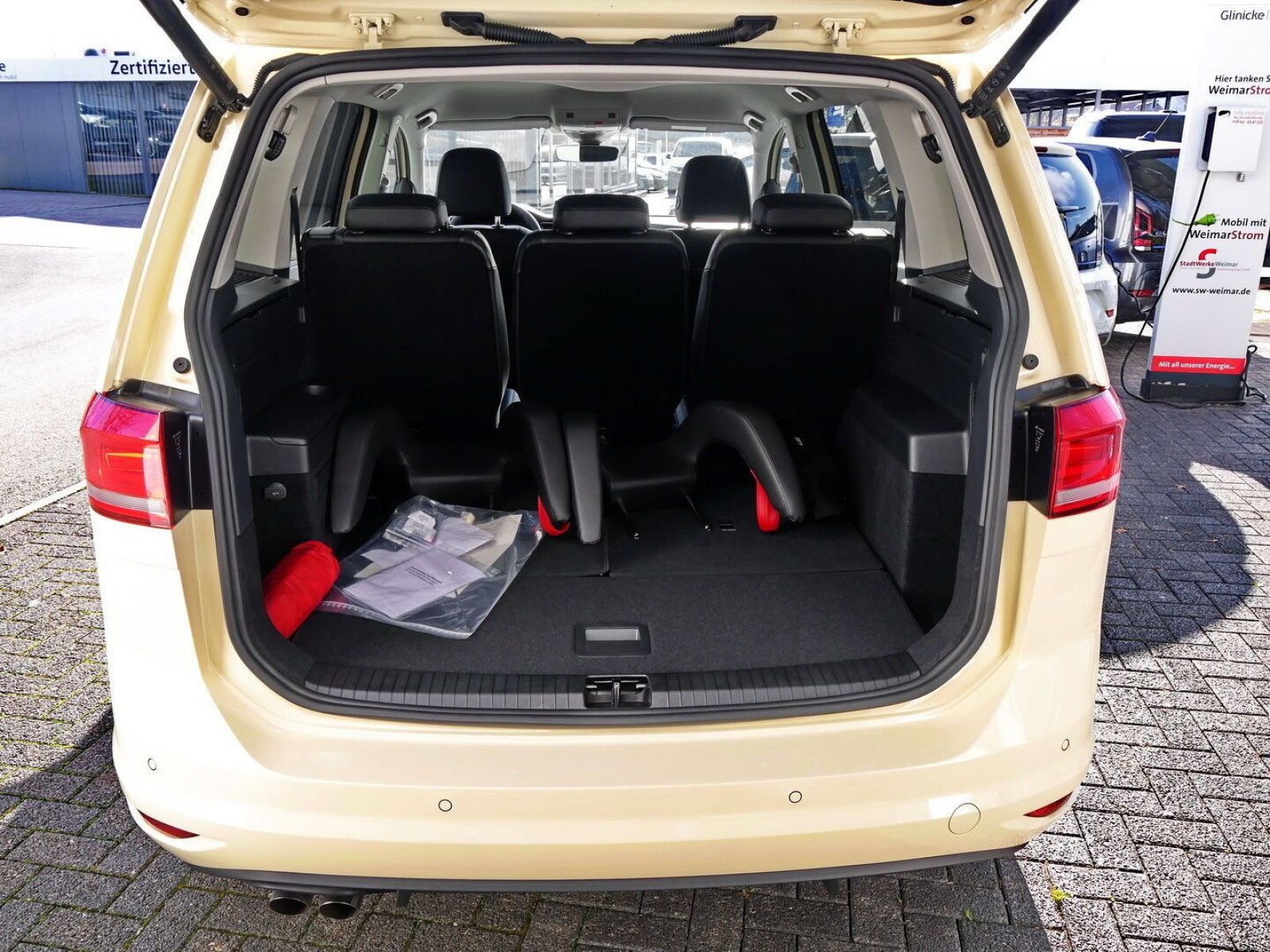 Volkswagen - Touran_8