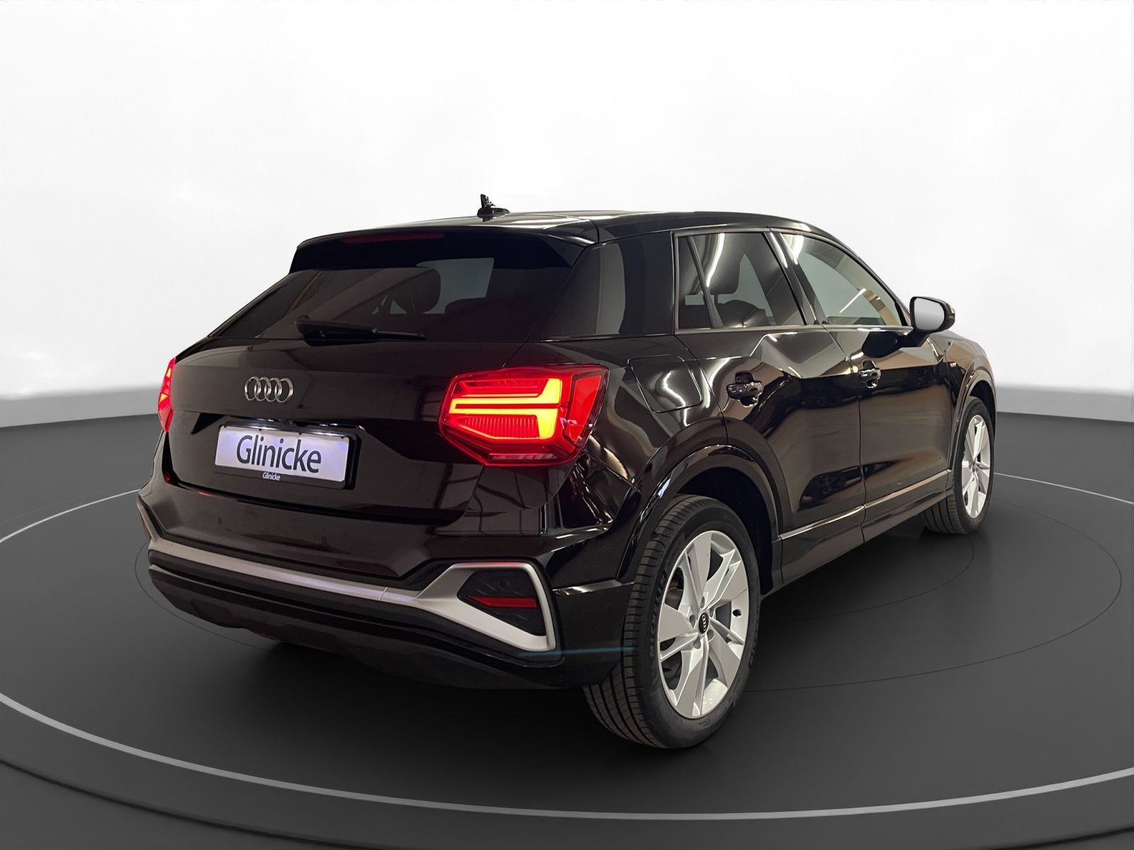Audi - Q2_6
