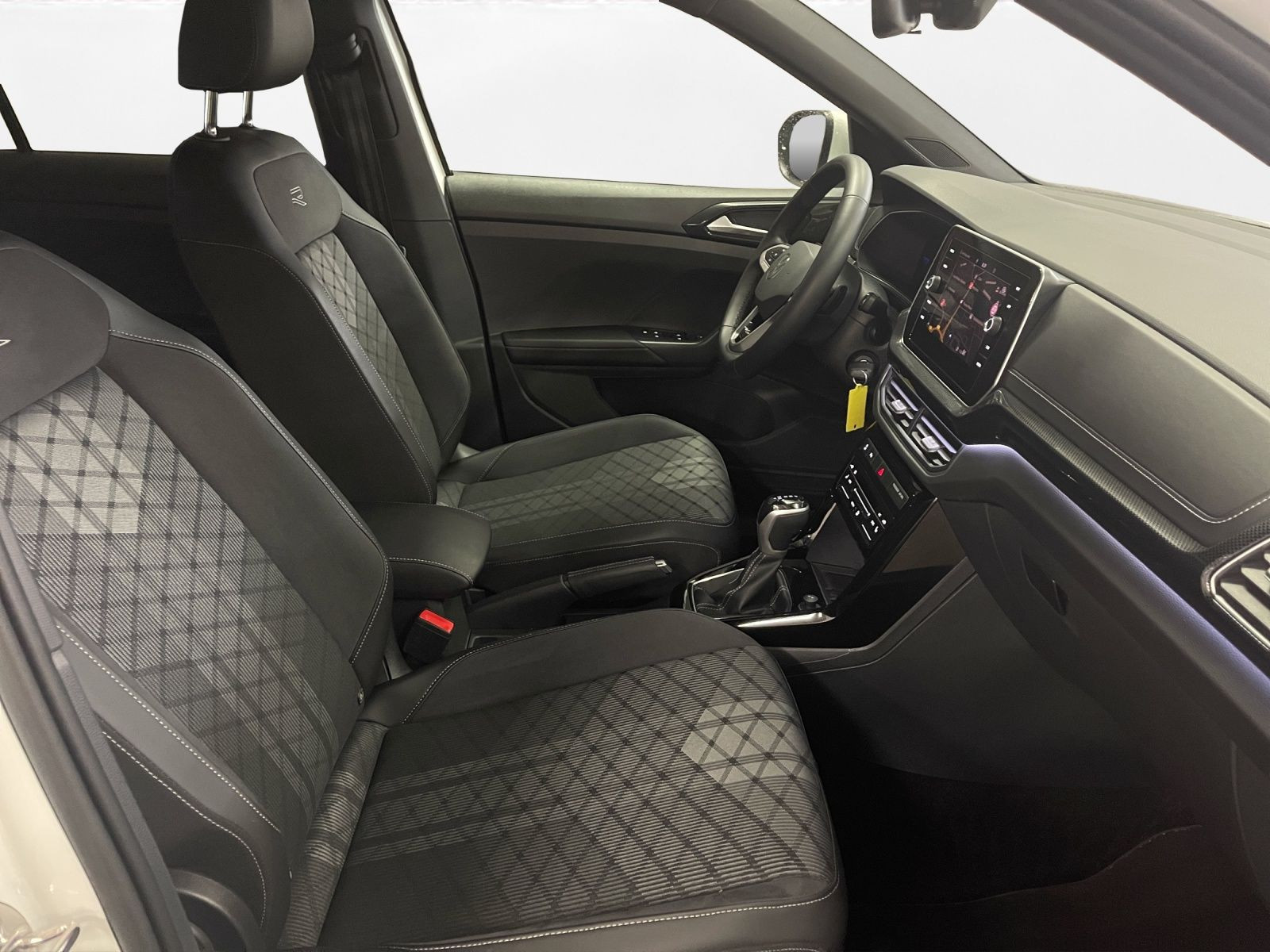 Volkswagen - T-Cross_18