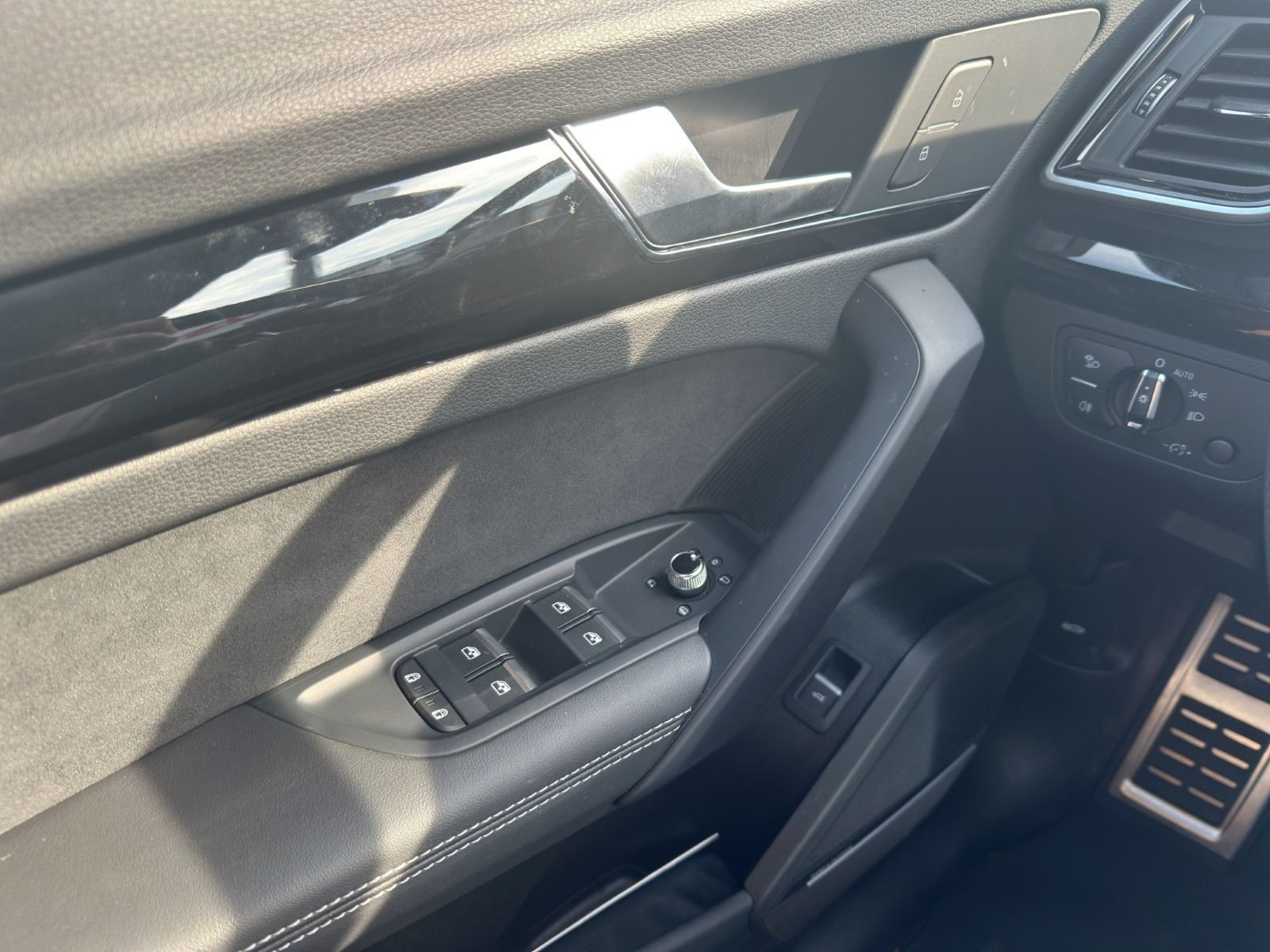 Audi - Q5_11