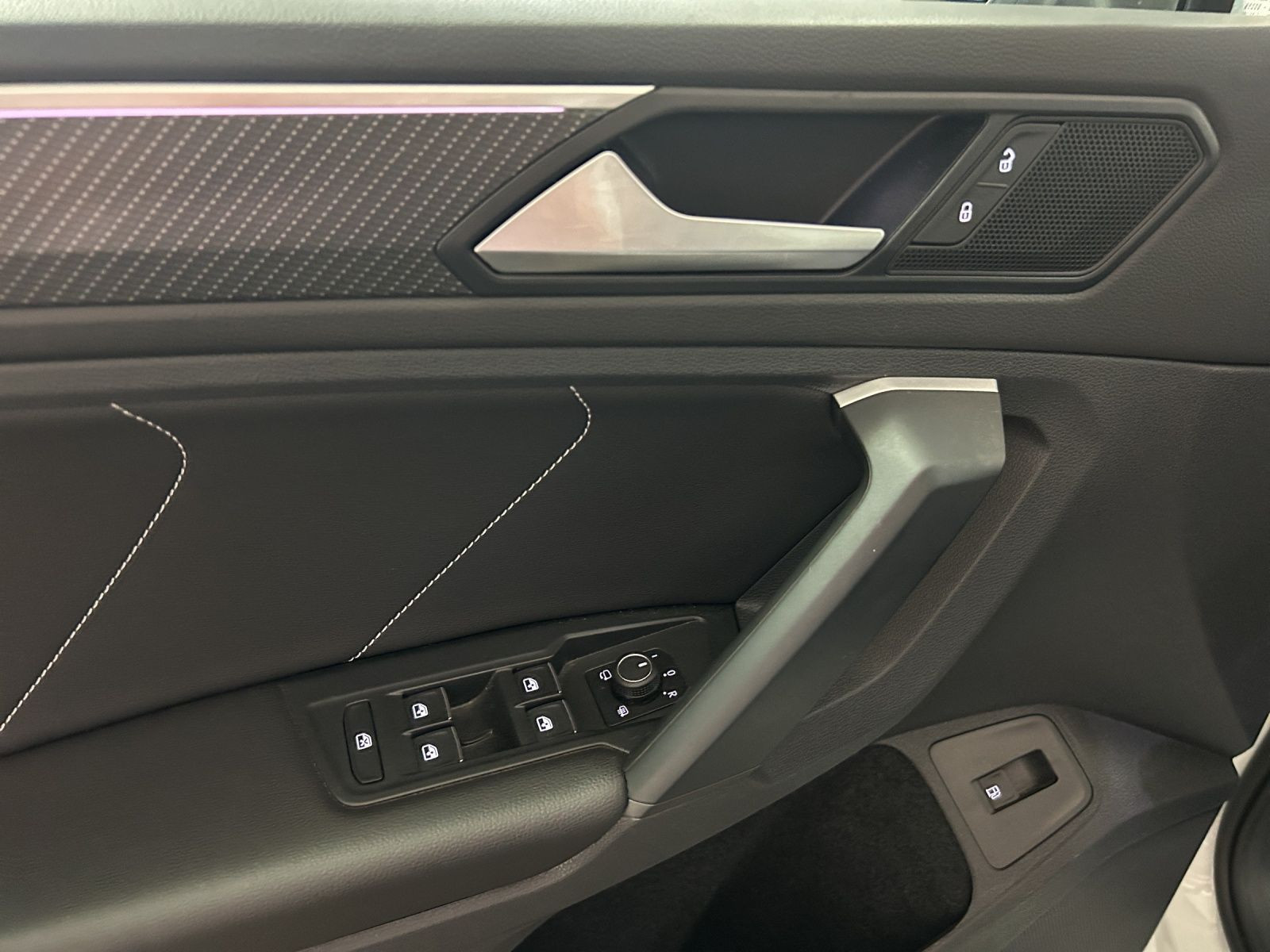 Volkswagen - Tiguan_10