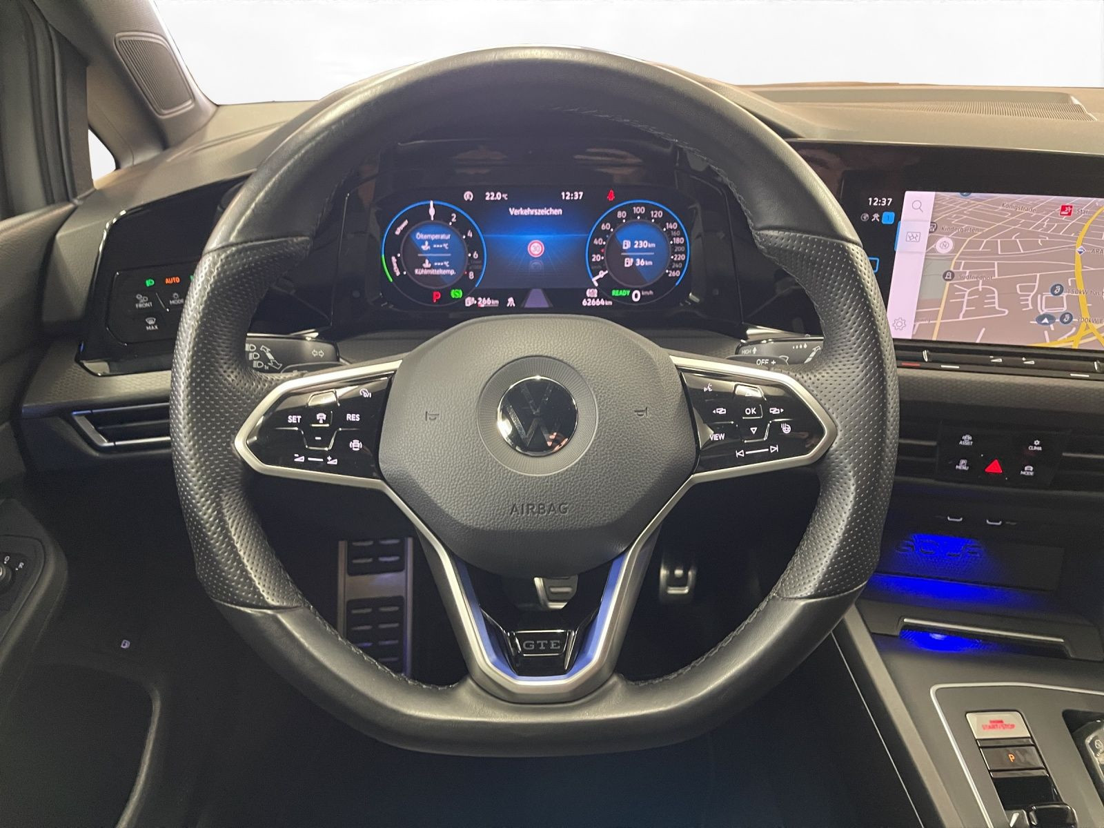 Volkswagen - Golf_15