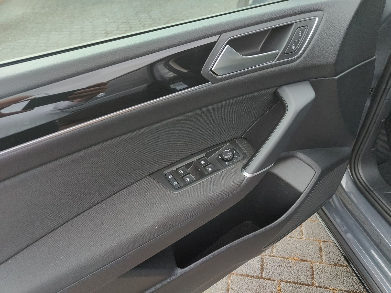 Volkswagen - Touran_5
