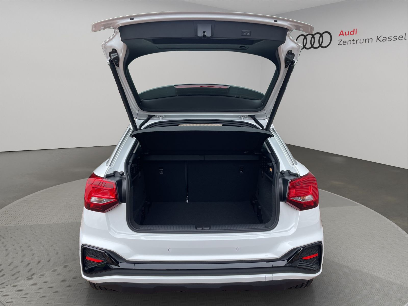 Audi - Q2_18