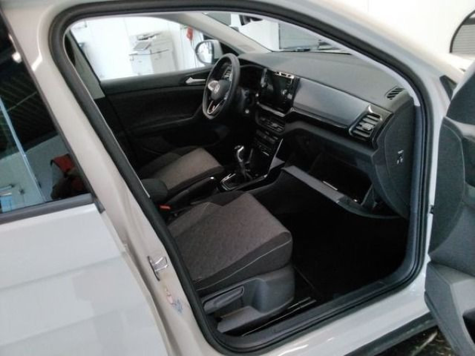 Volkswagen - T-Cross_6