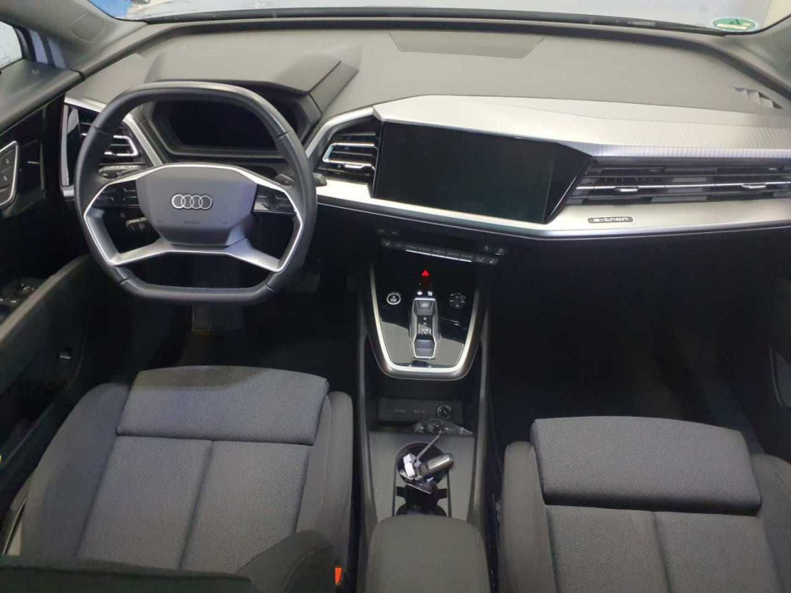 Audi - Q4_6