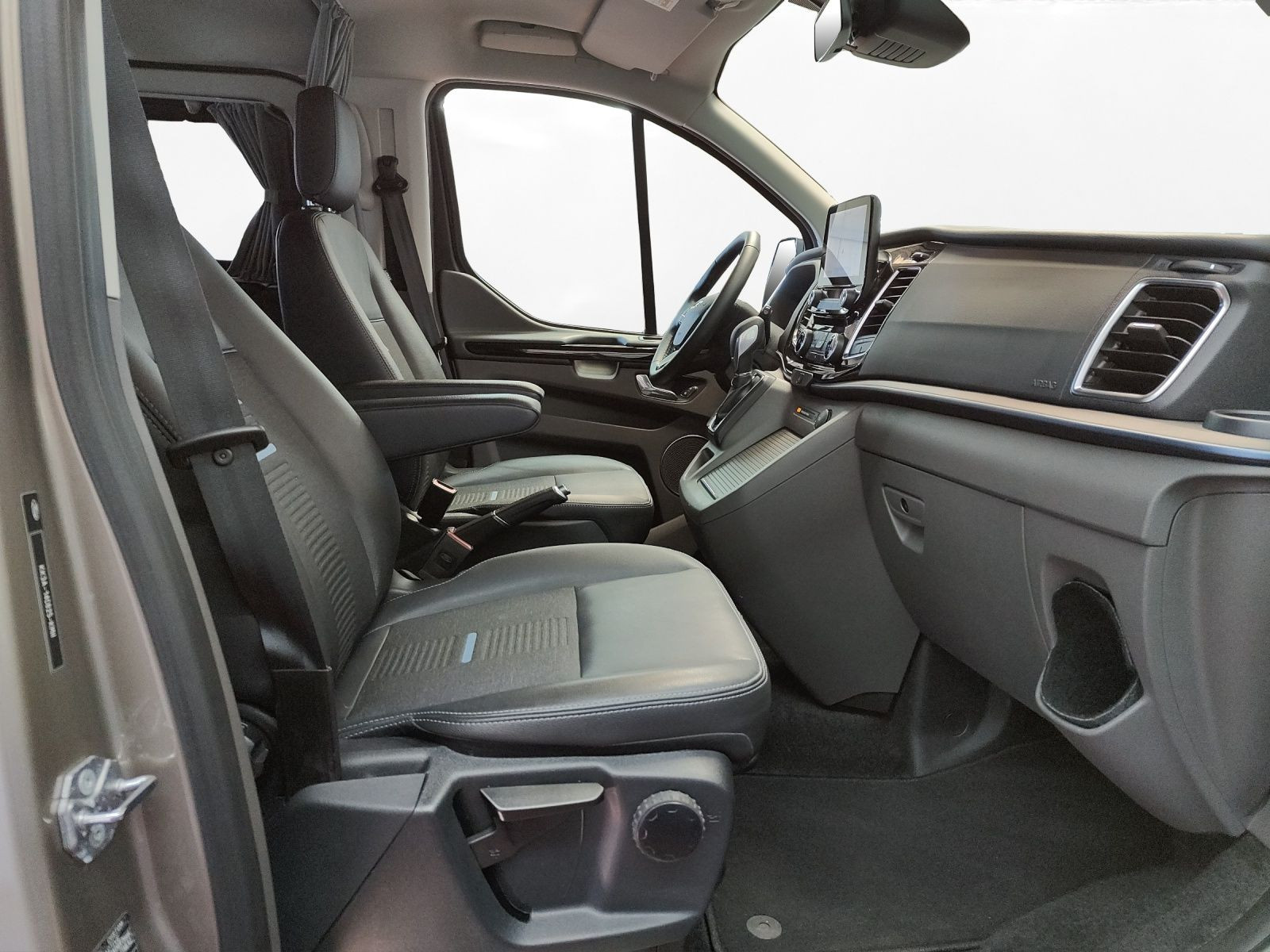 Ford - Tourneo Custom_10
