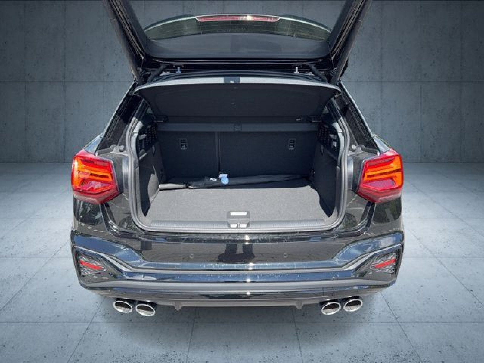 Audi - SQ2_16
