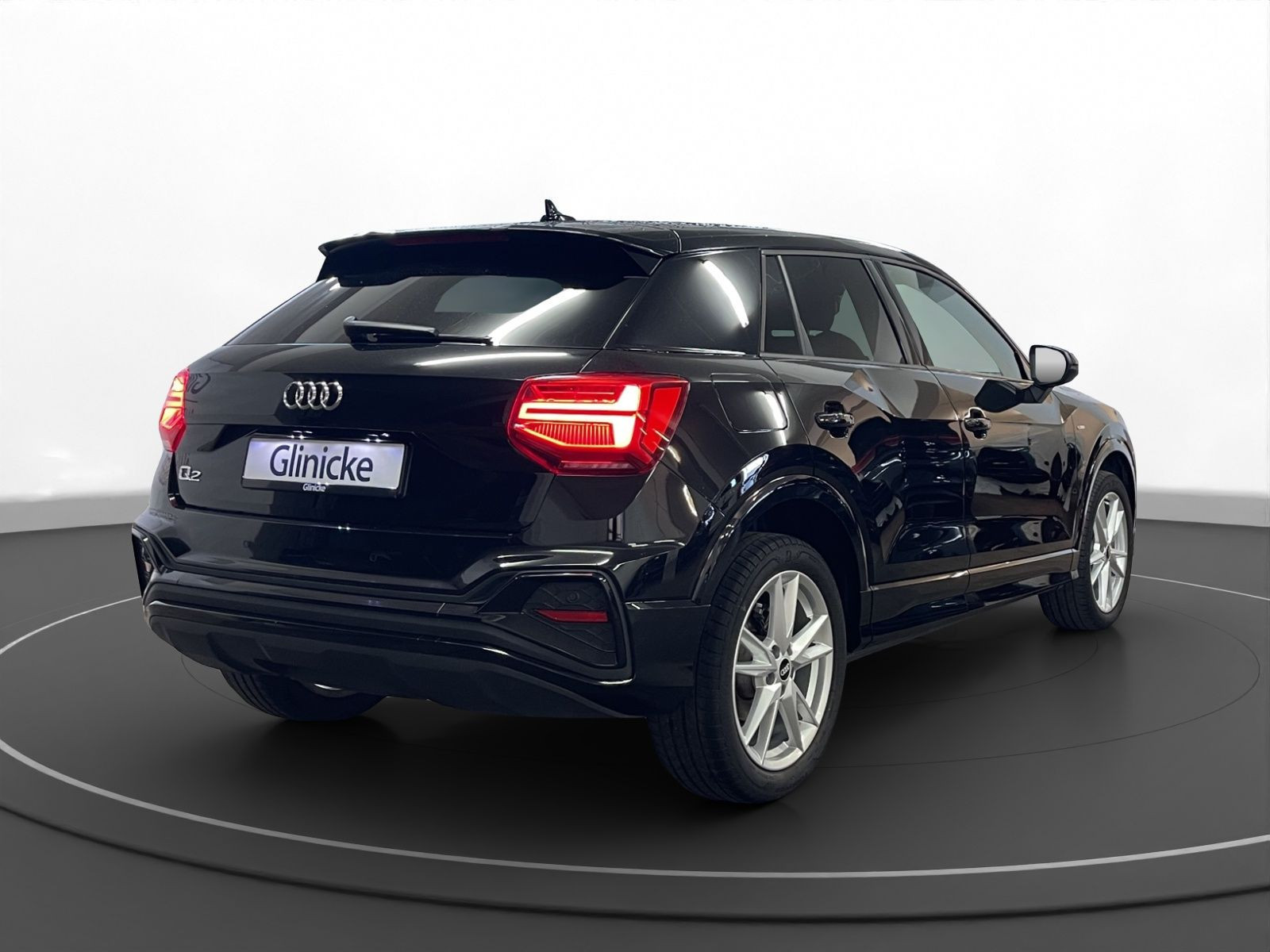 Audi - Q2_4