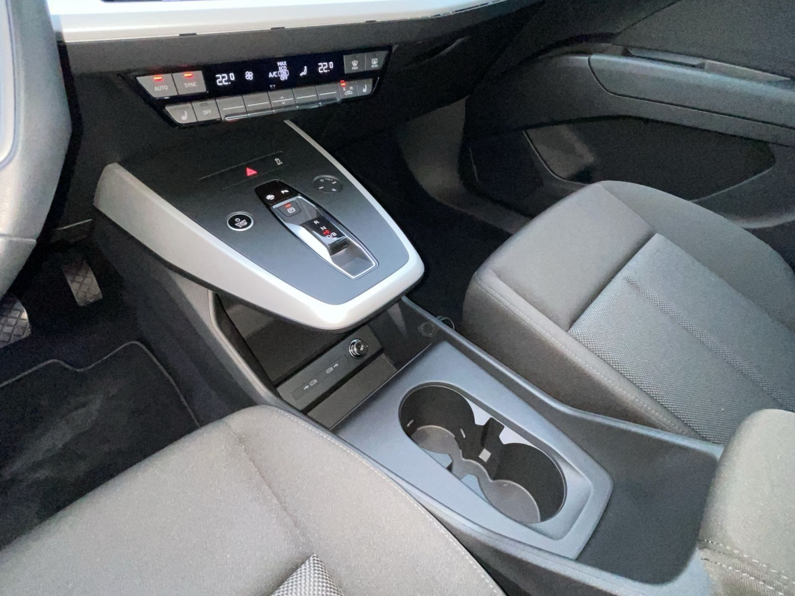Audi - Q4_15