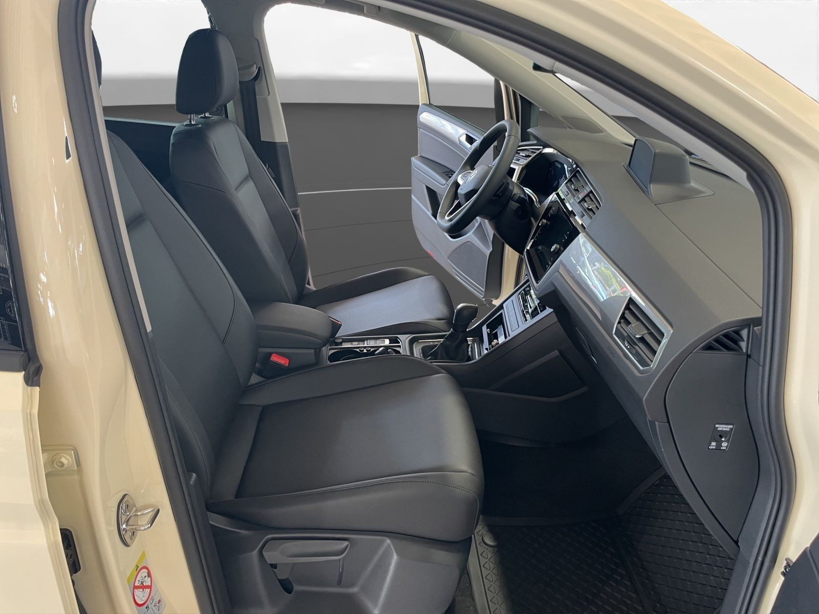 Volkswagen - Touran_6
