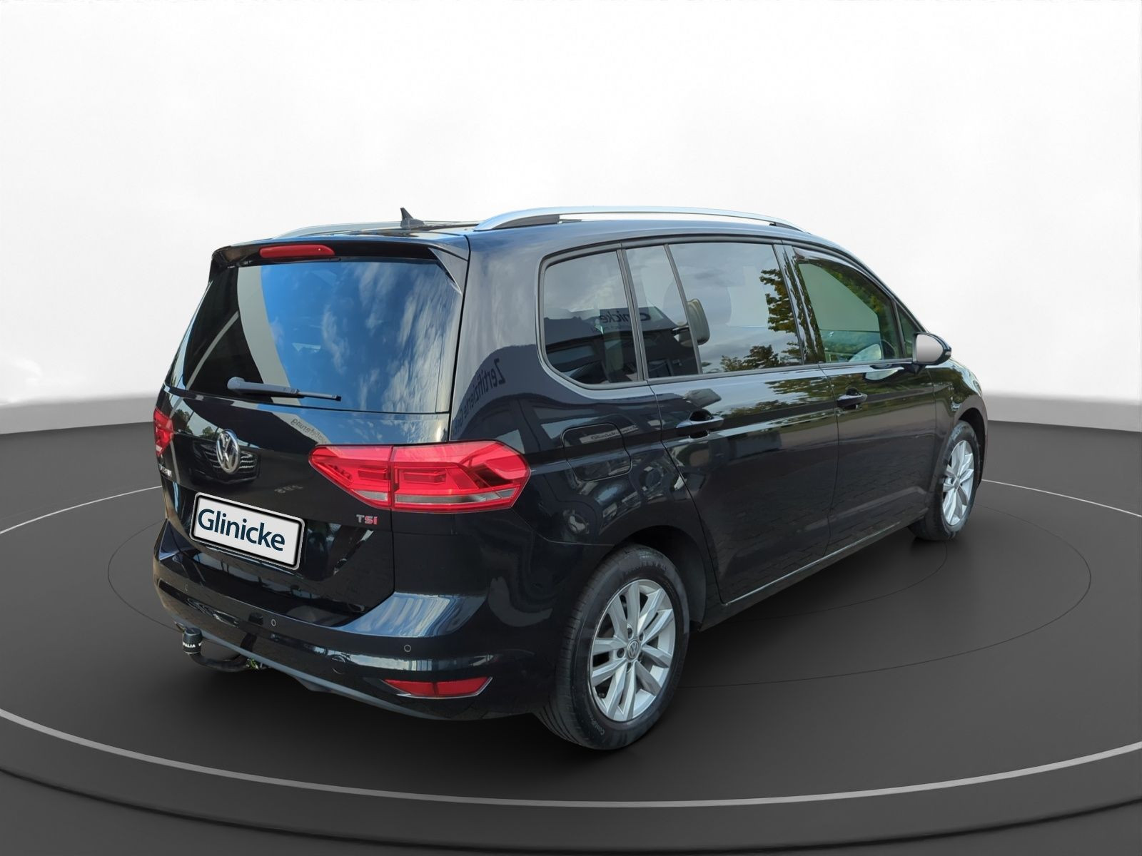 Volkswagen - Touran_11