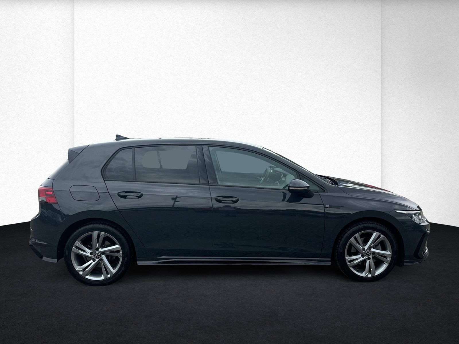 Volkswagen - Golf_8