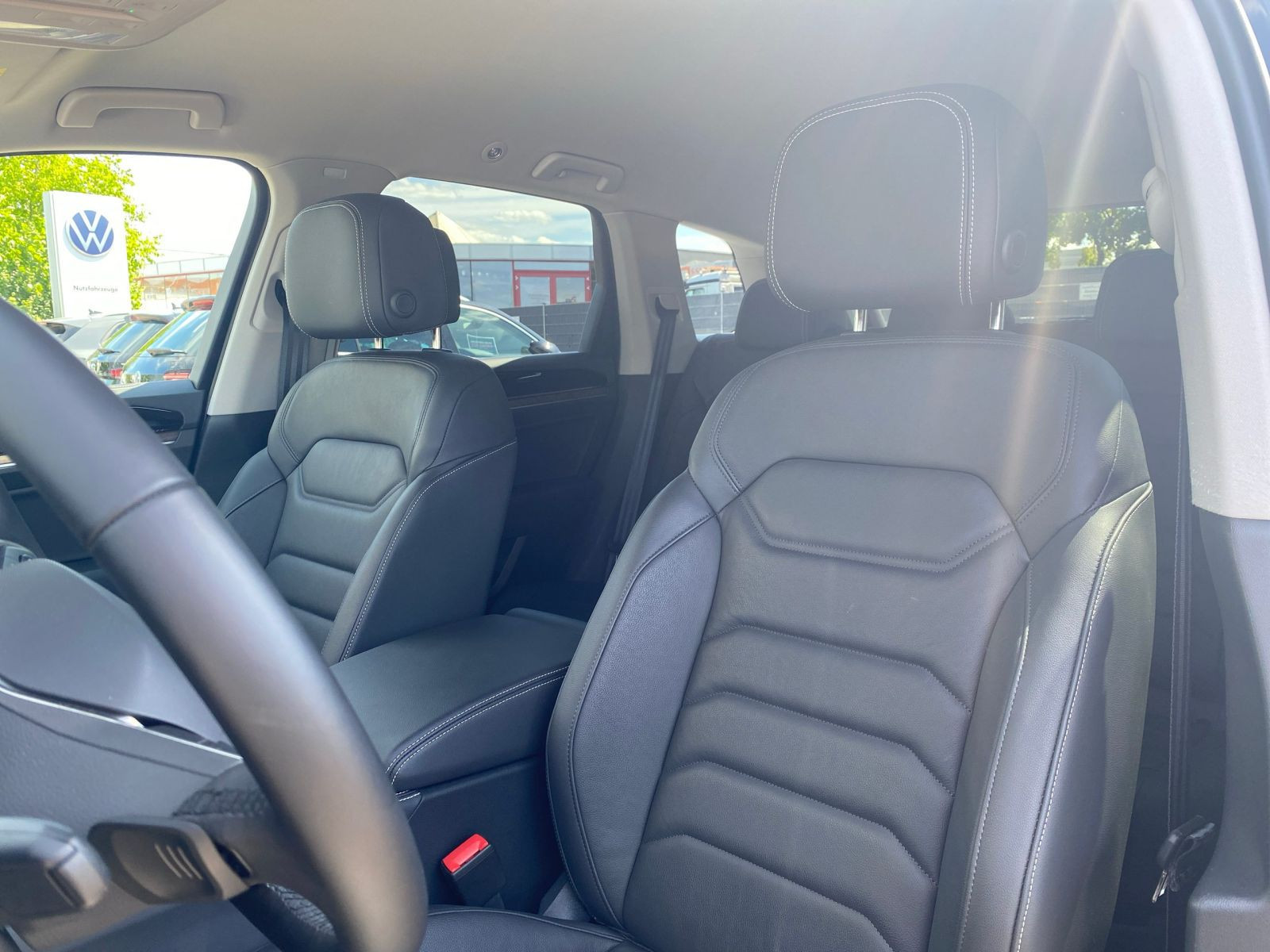 Volkswagen - Touareg_11