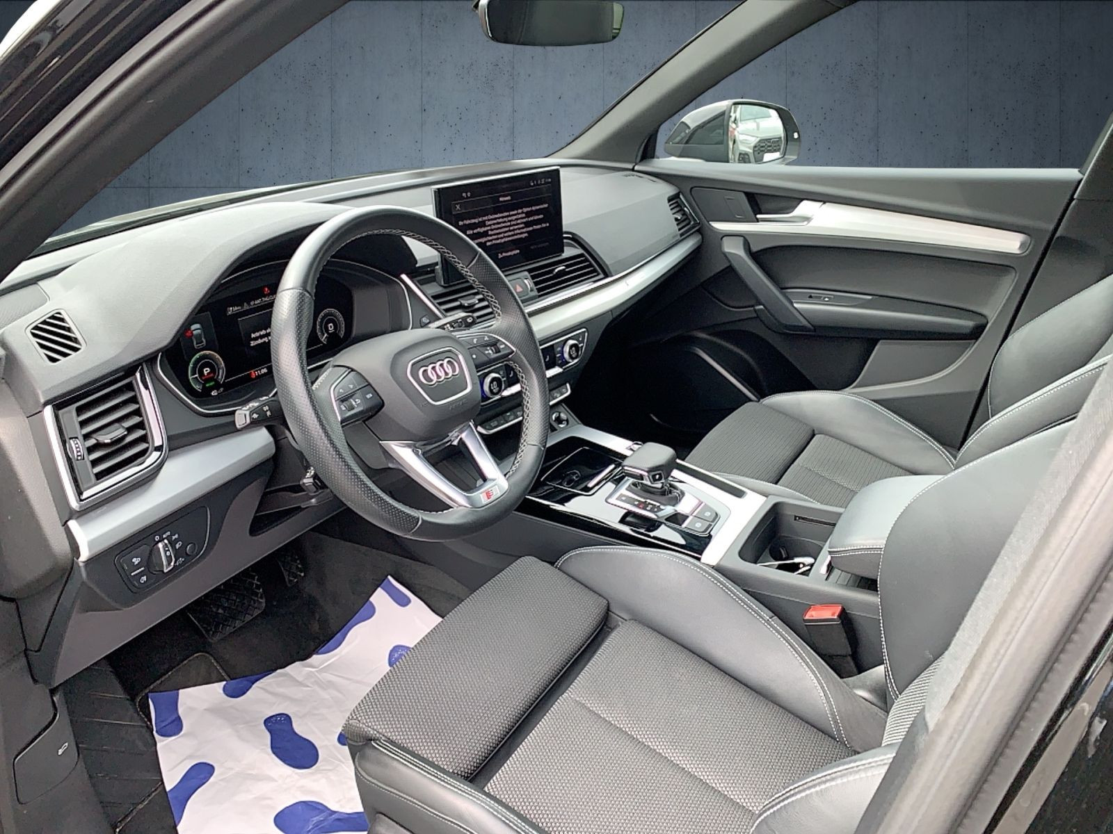 Audi - Q5_11