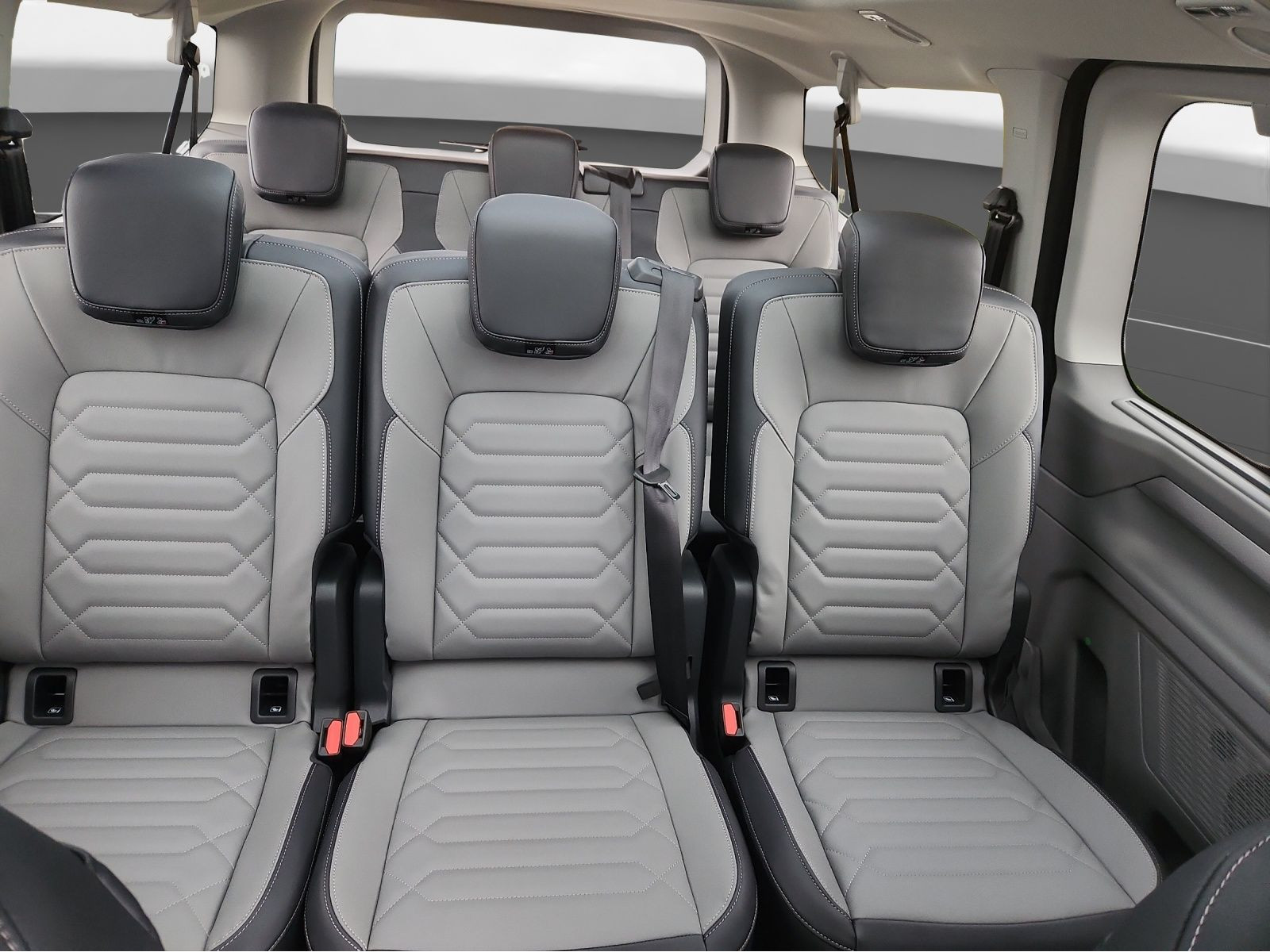 Volkswagen - Caravelle_17