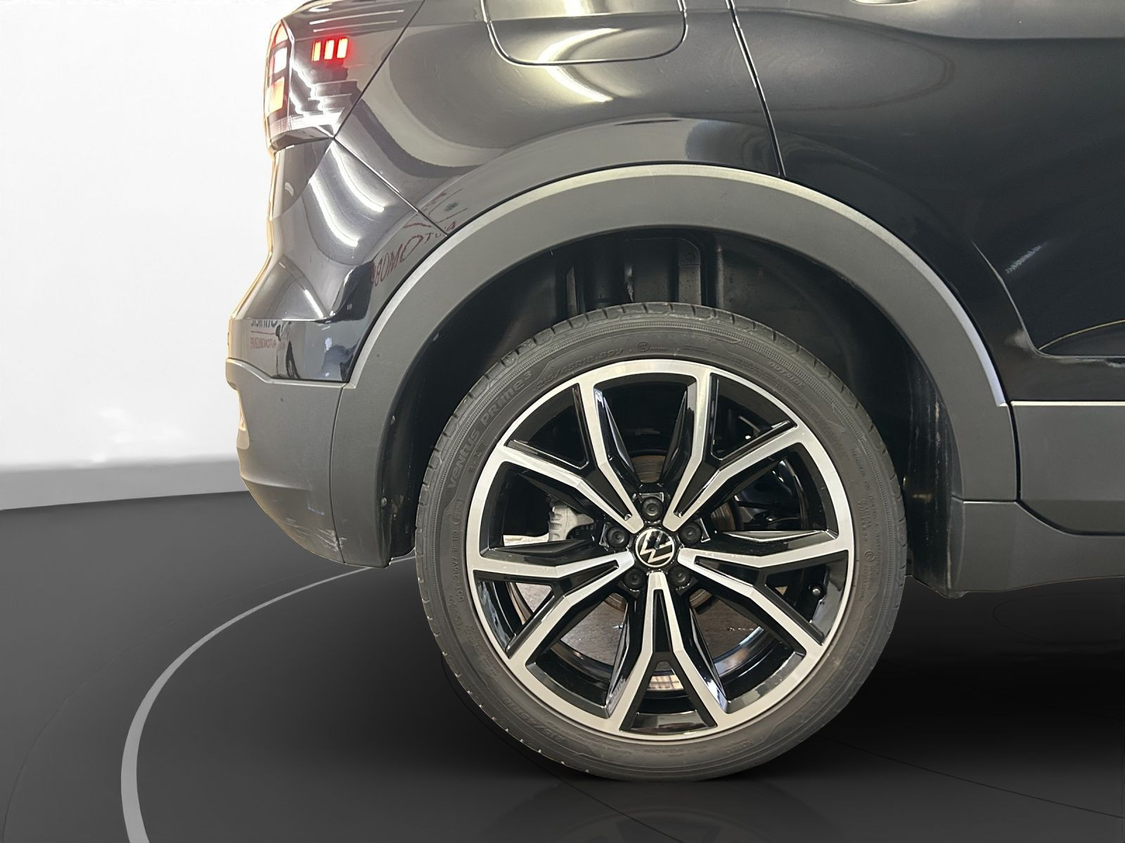Volkswagen - T-Cross_16