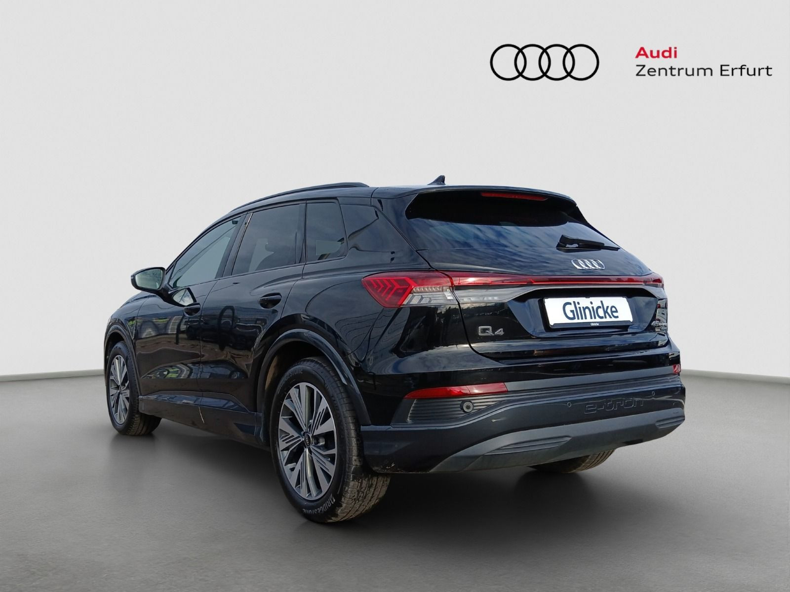 Audi - Q4_5