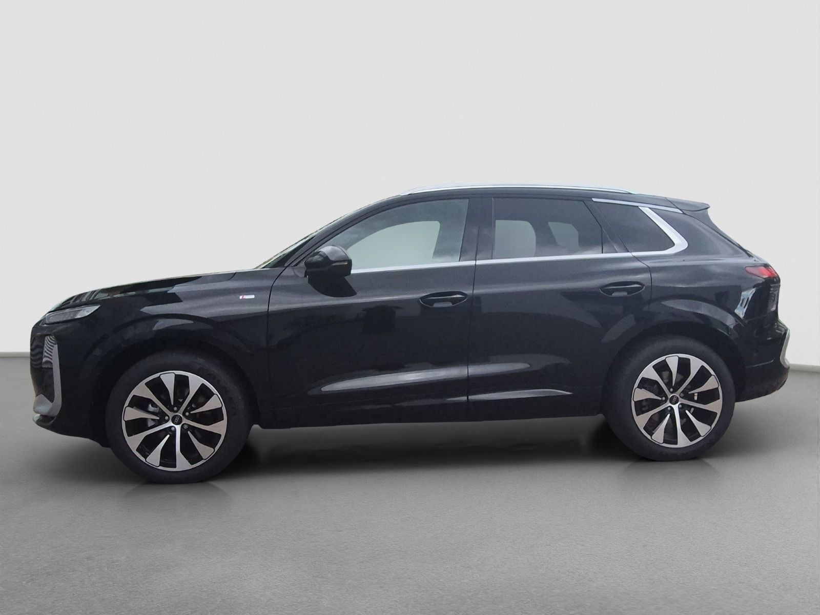 Audi - Q3_5 Audi - Q3_5