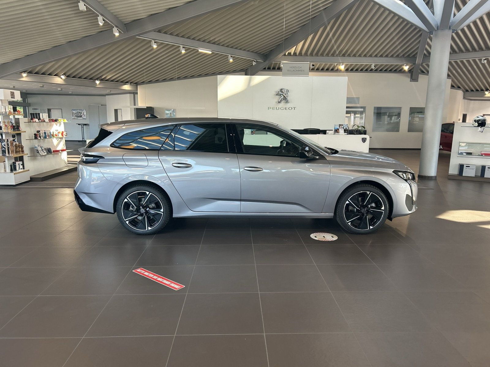 Peugeot - 308_3