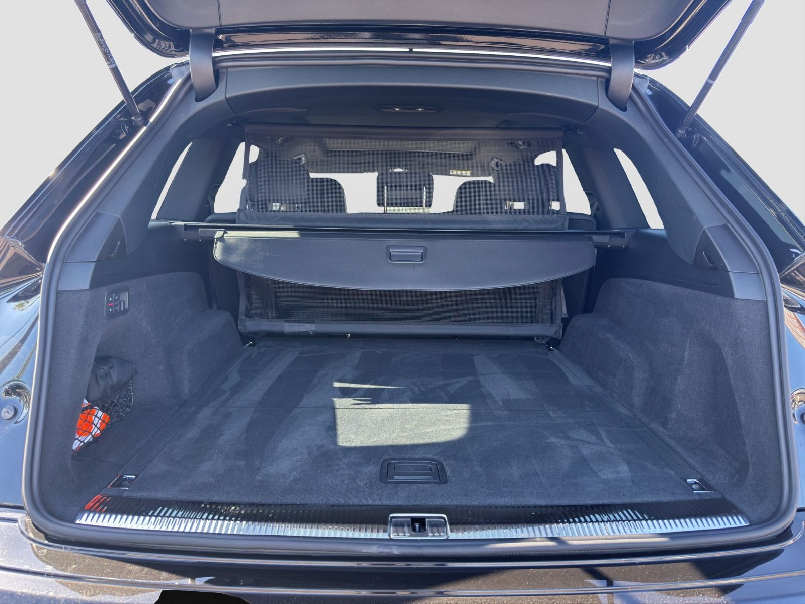 Audi - Q7_16
