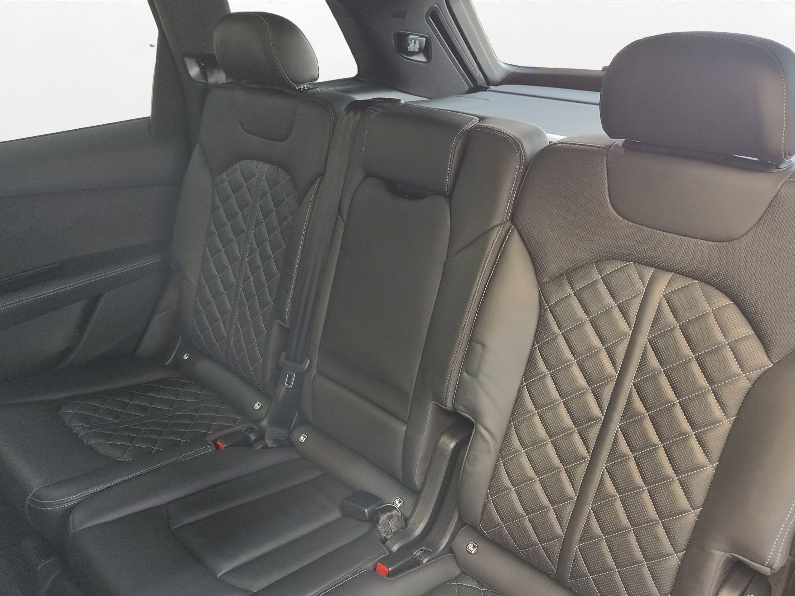 Audi - Q7_5