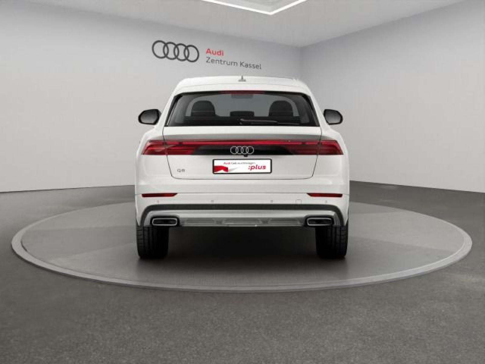 Audi - Q8_5