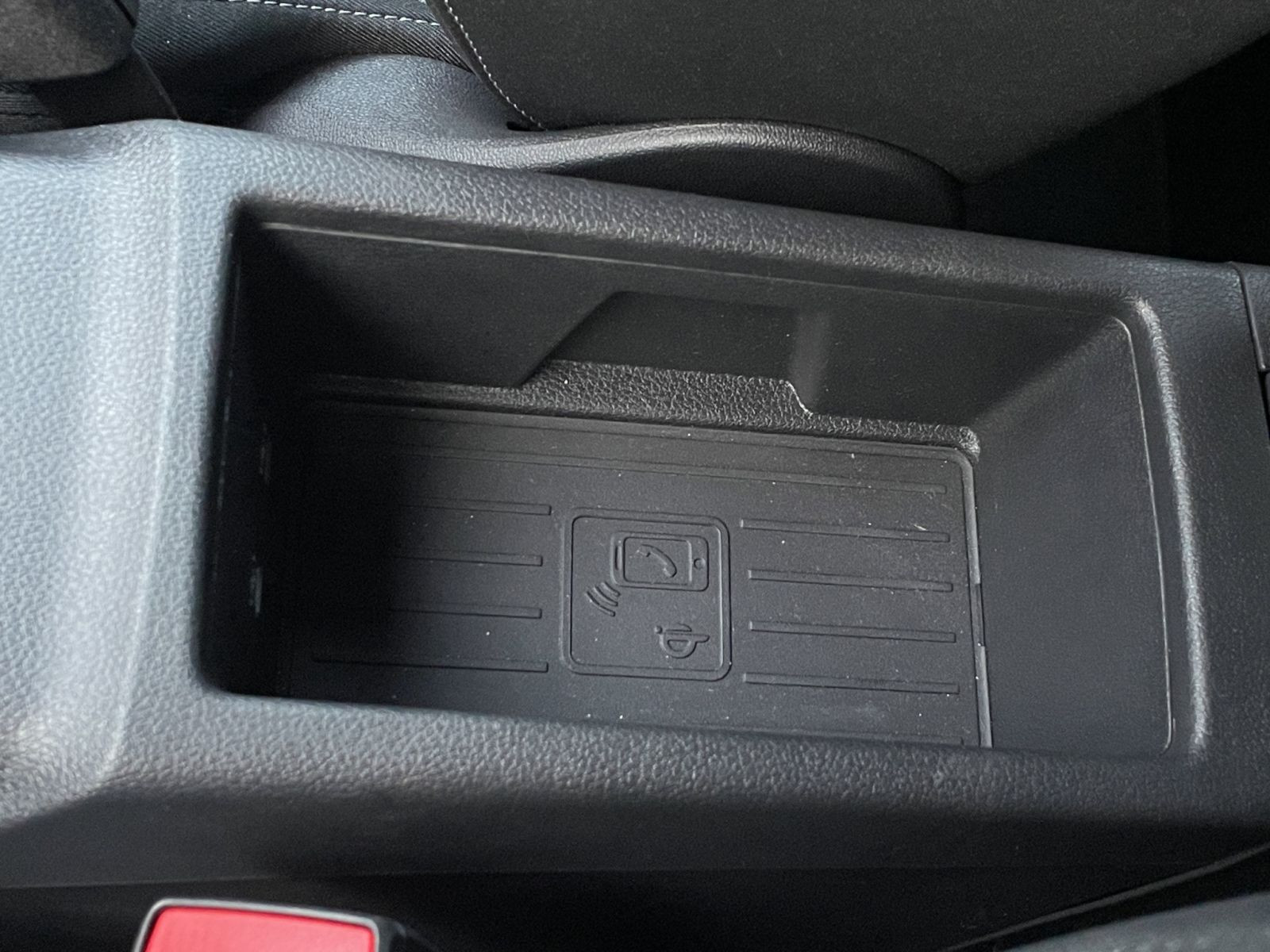 Audi - Q2_26