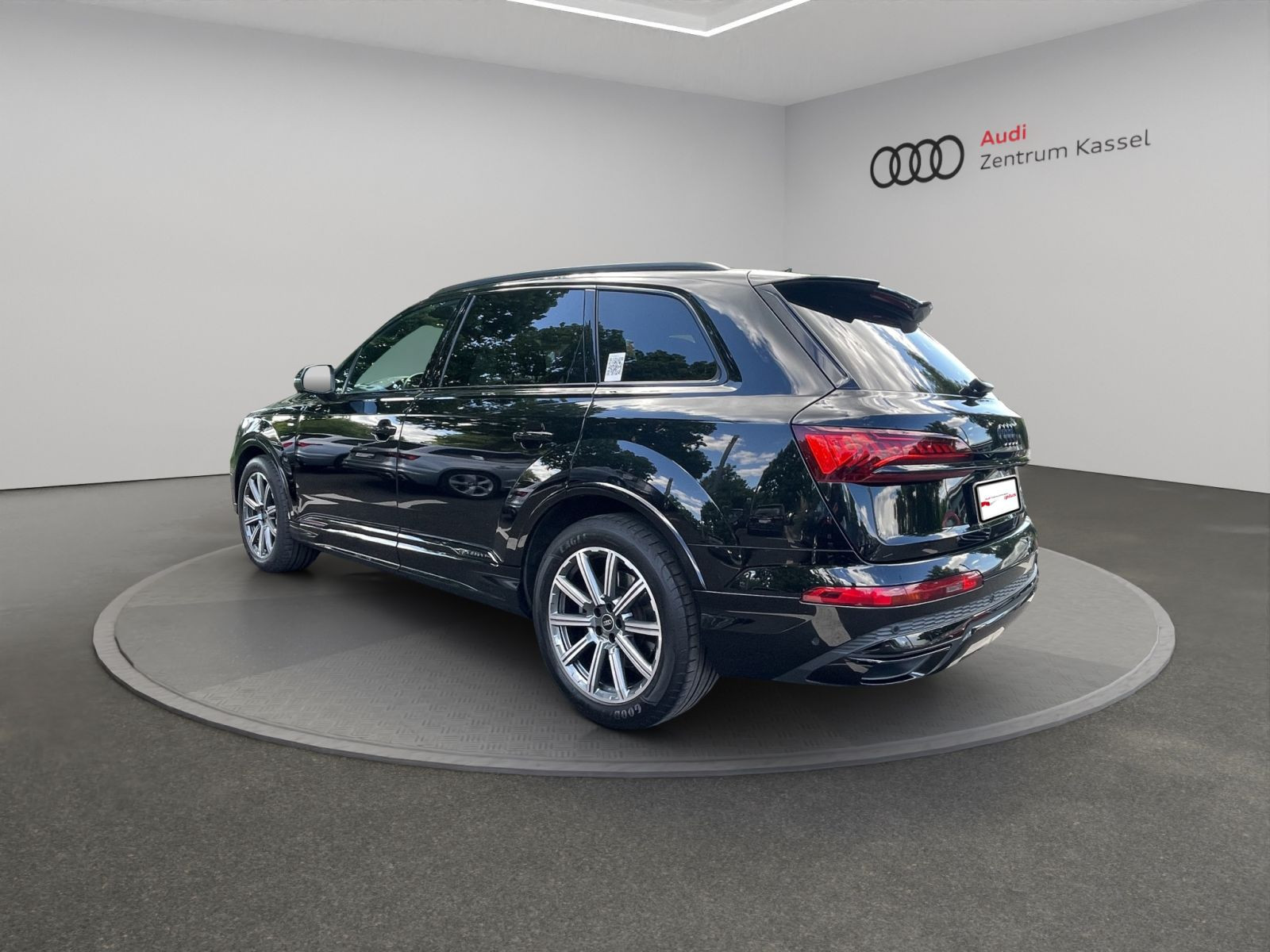 Audi - Q7_5